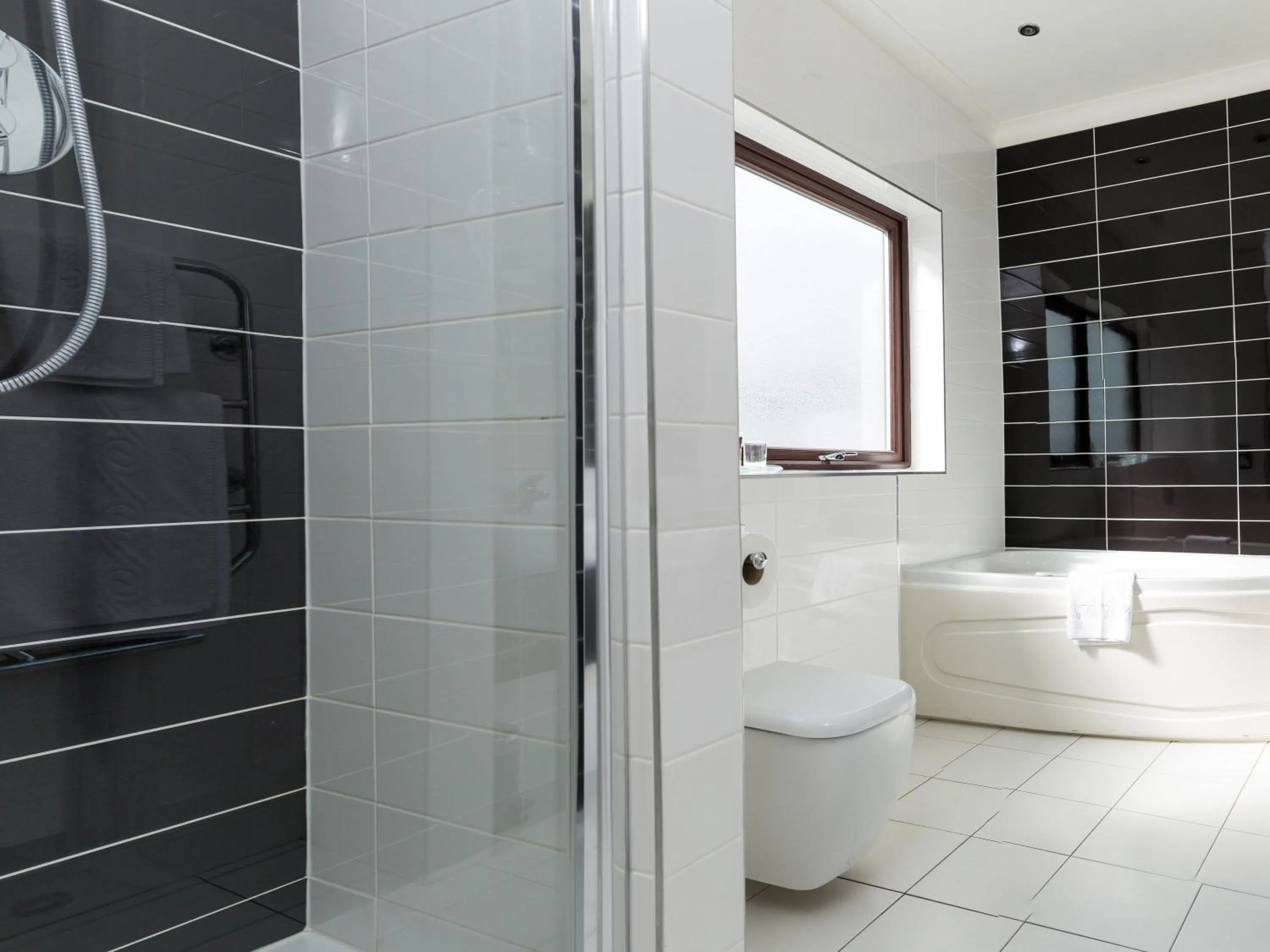 Bedroom in Mercure Newcastle George Washington Hotel Golf & Spa