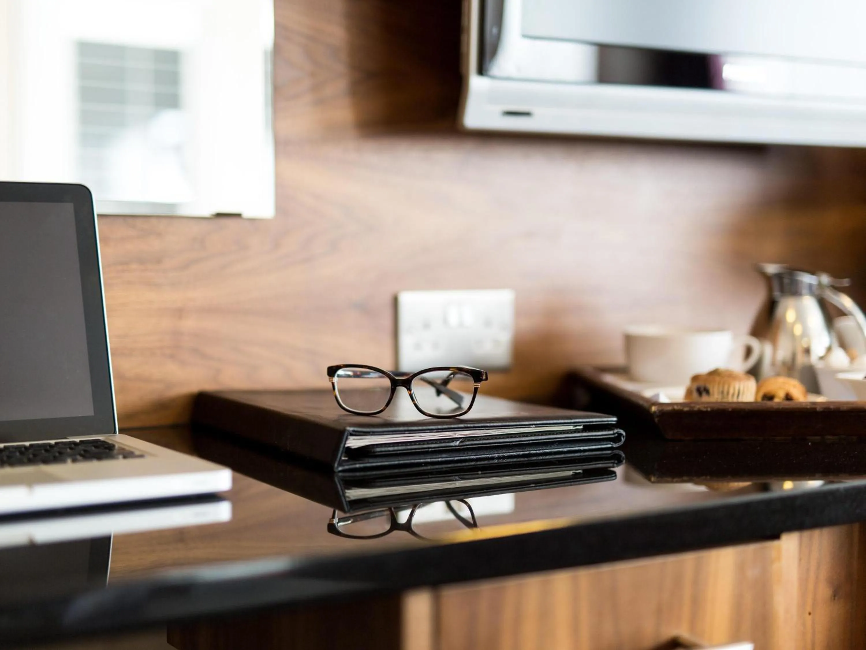 Bedroom in Mercure Newcastle George Washington Hotel Golf & Spa