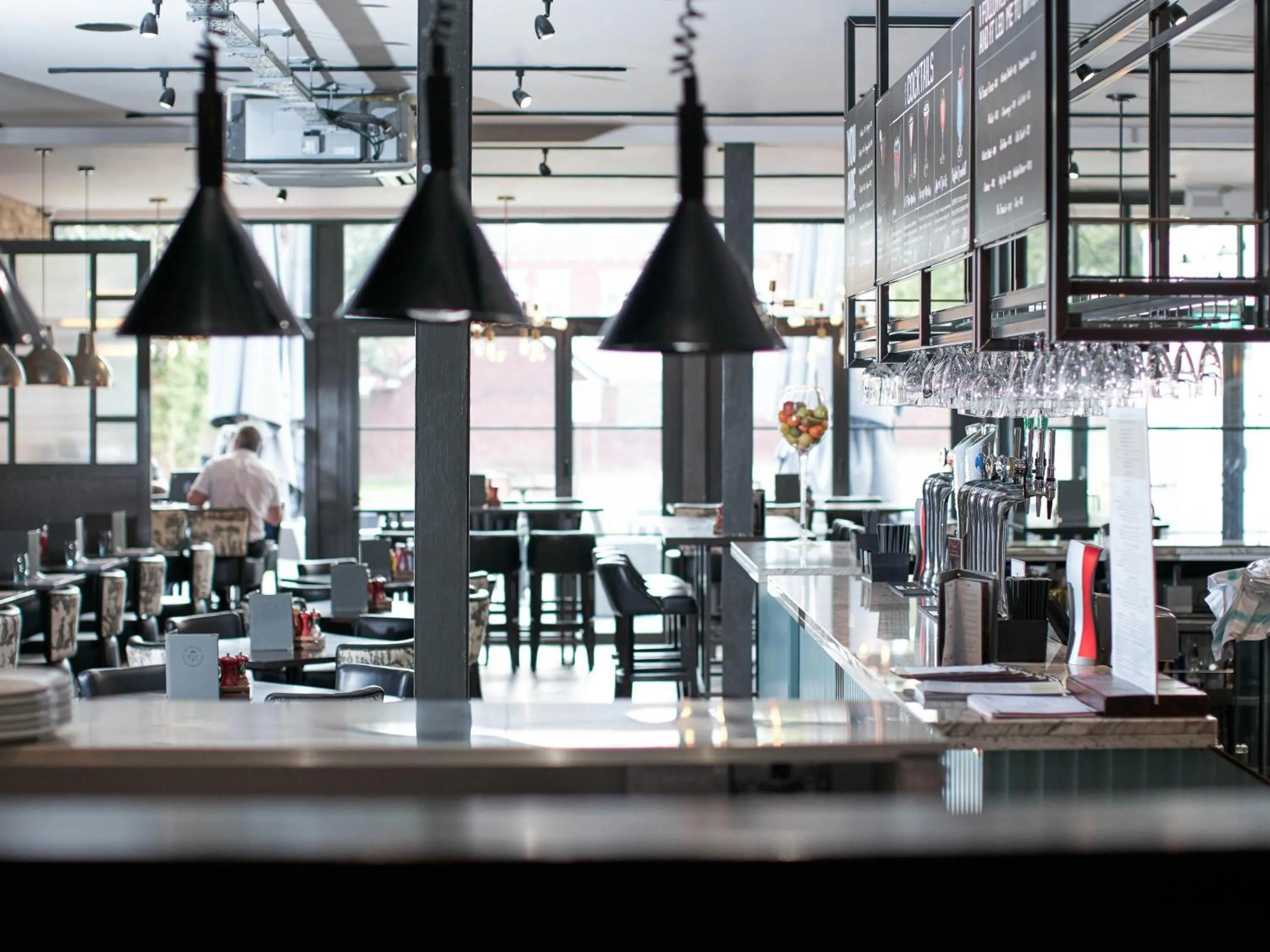 Restaurant/places to eat in Mercure Newcastle George Washington Hotel Golf & Spa