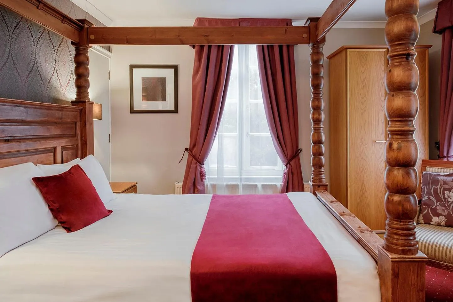 Bedroom, Bed in Muthu Clumber Park Hotel and Spa