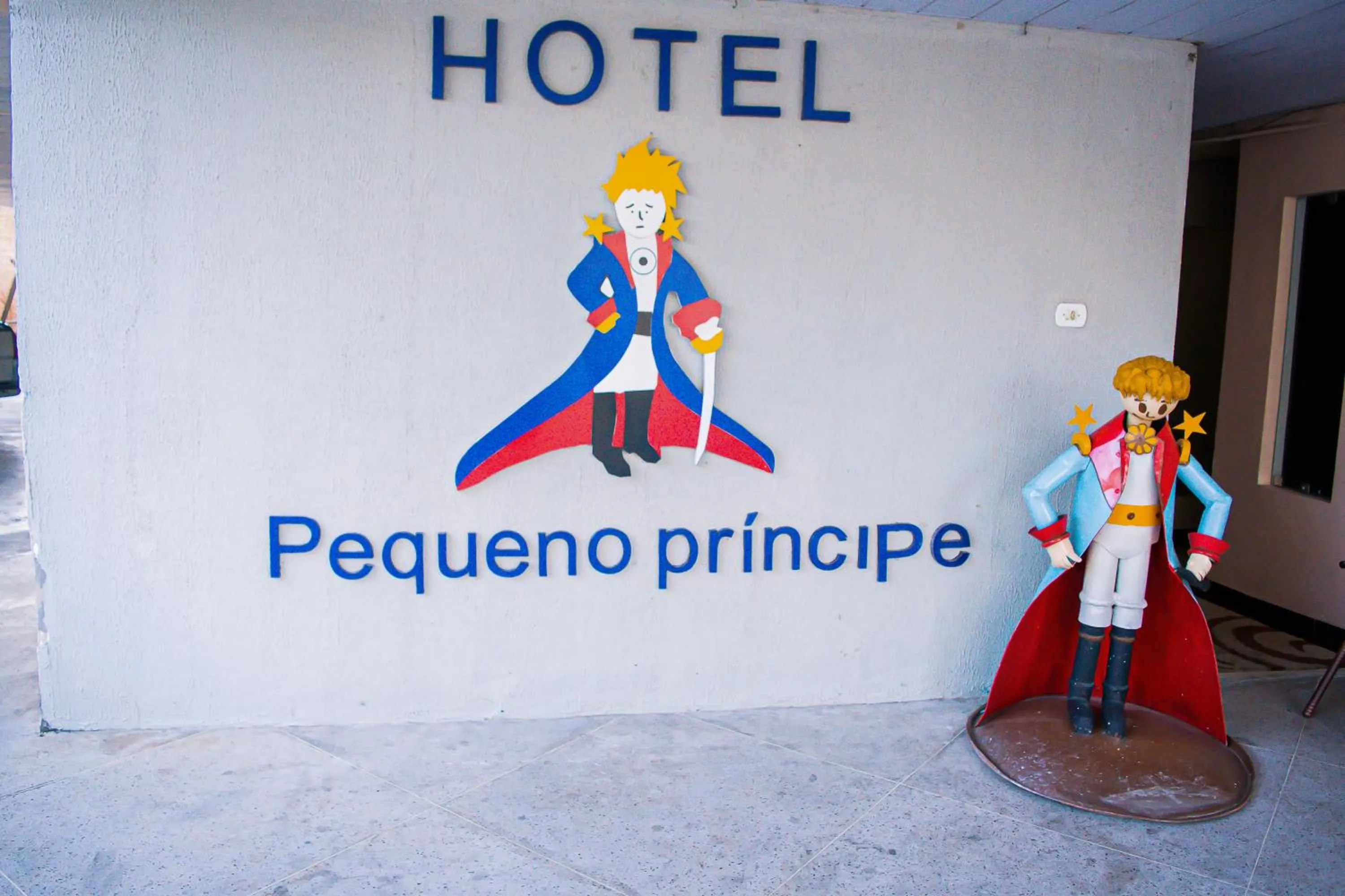 Property logo or sign in Hotel Pequeno Principe