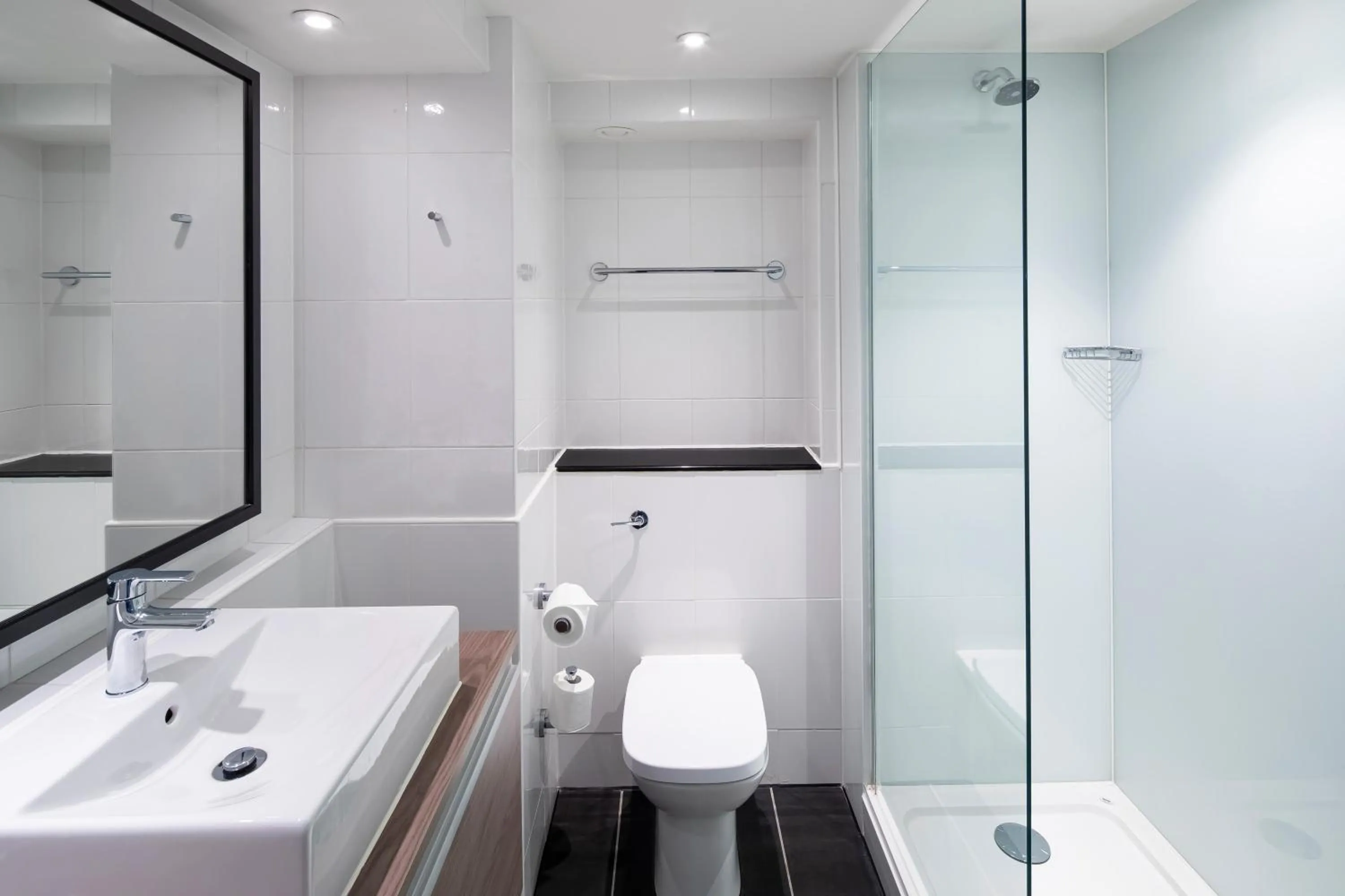 Shower in Crowne Plaza Harrogate by IHG