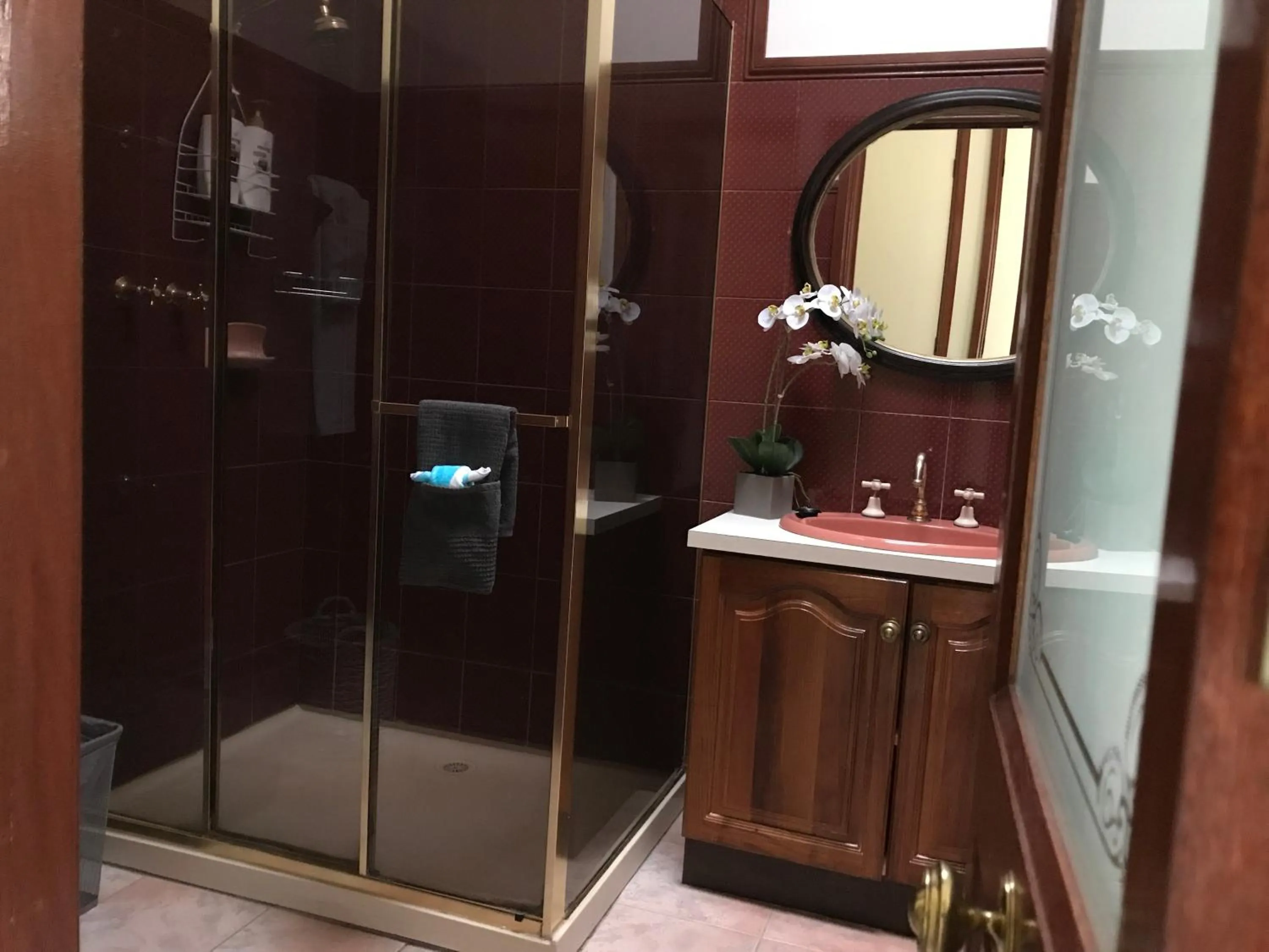 Property building in Helen's Homestead