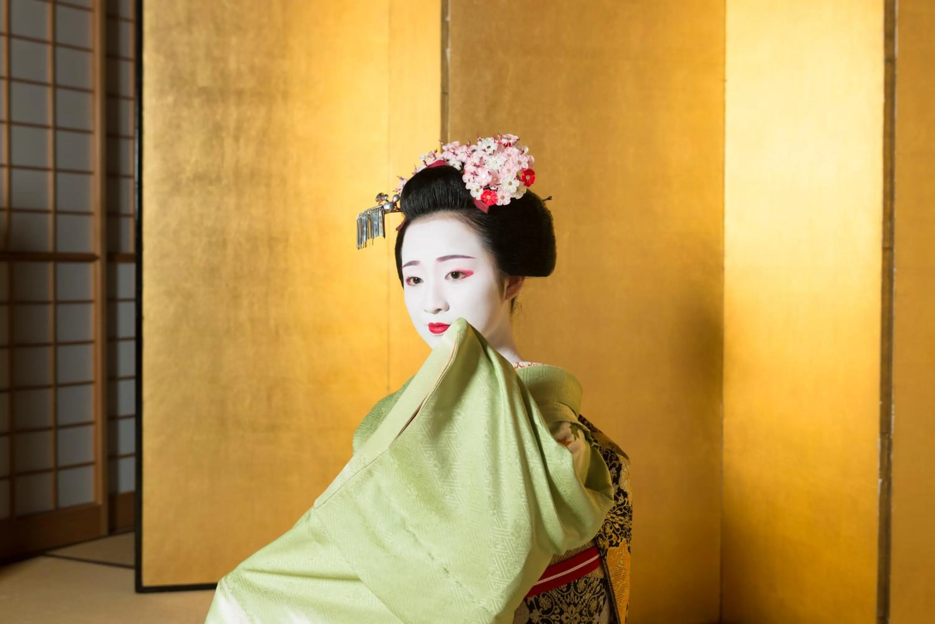 People in Kamishichiken Oku