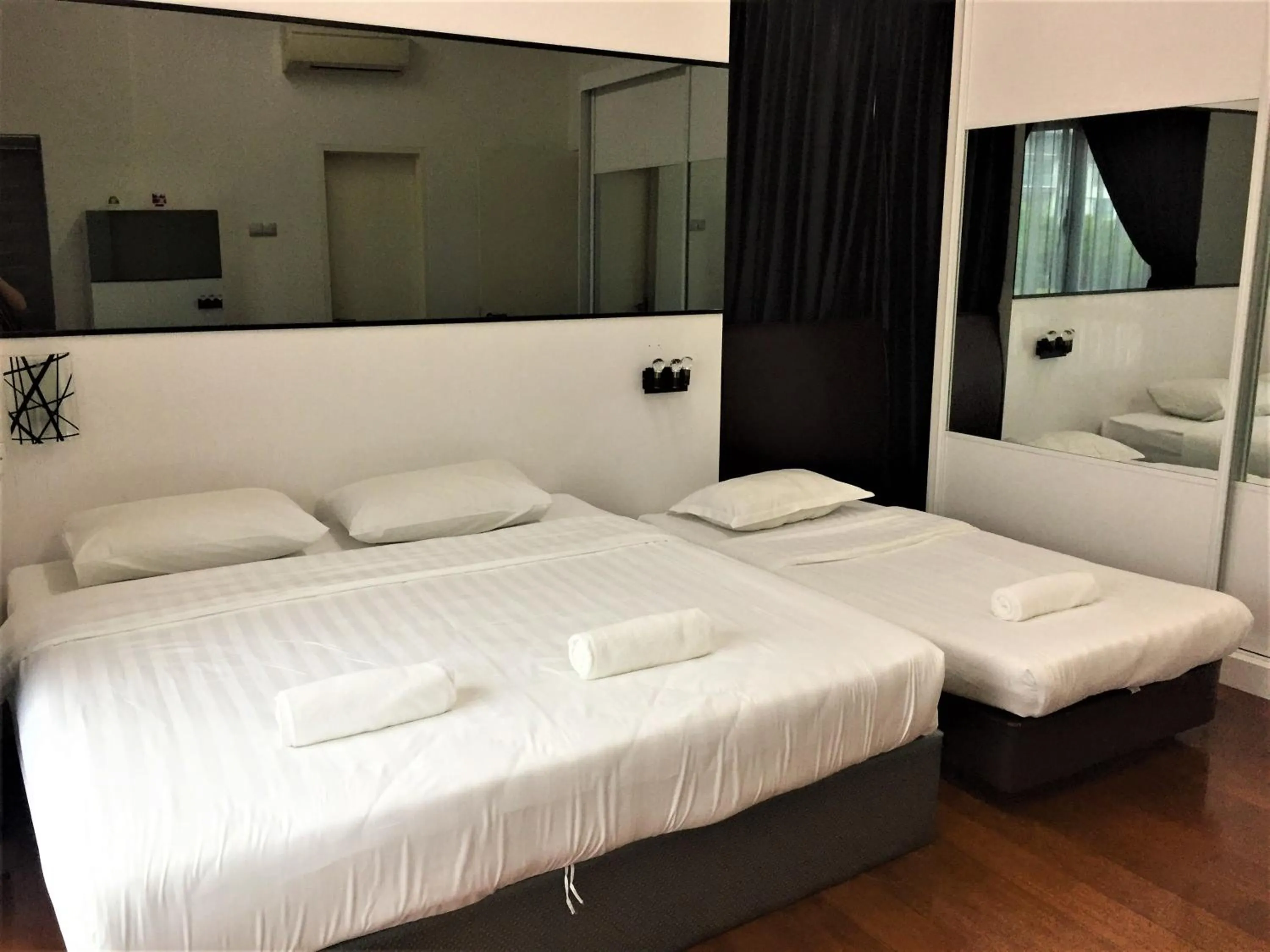 Bedroom, Bed in Borneo Coastal Residence @ IMAGO Mall