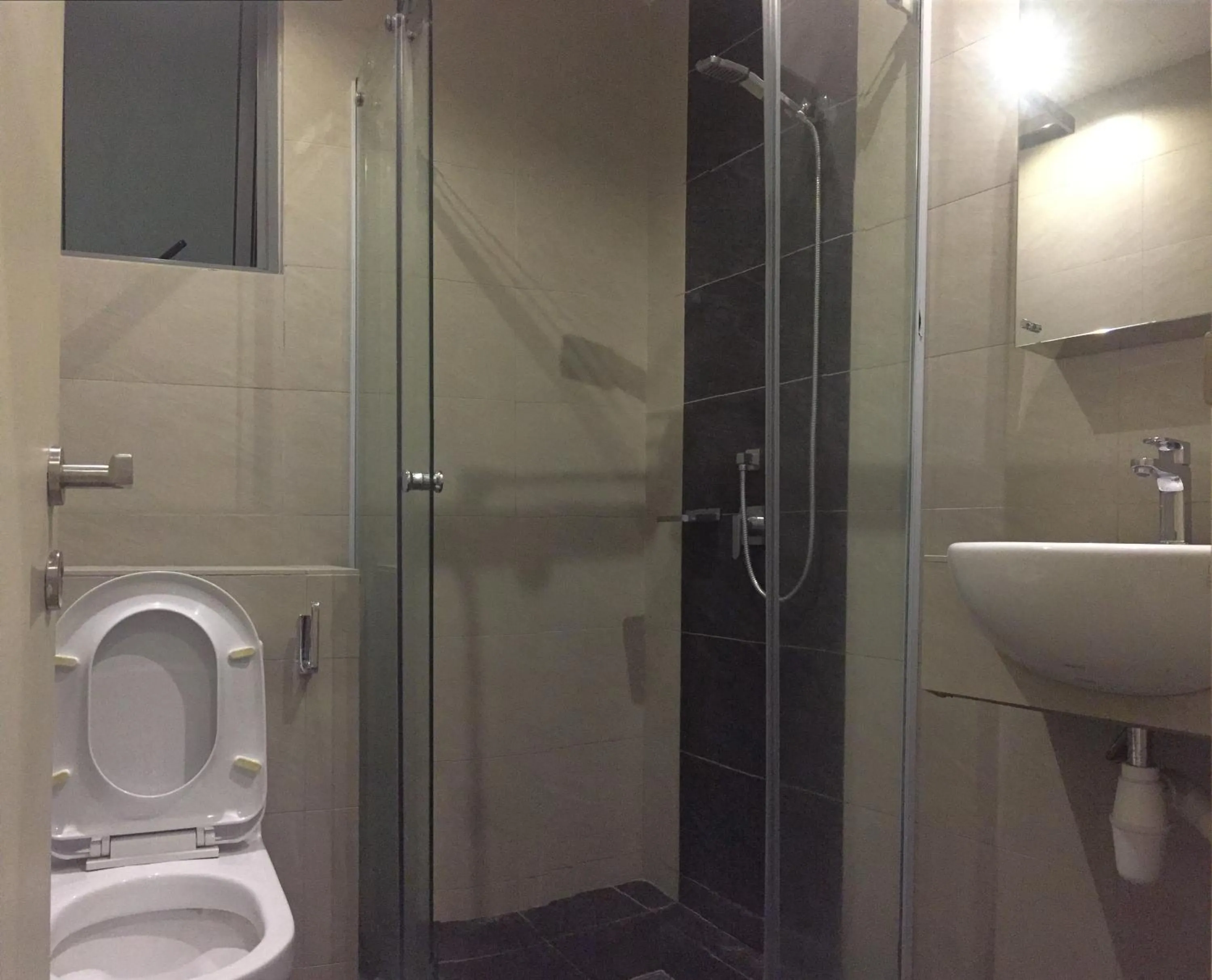 Shower in Borneo Coastal Residence @ IMAGO Mall