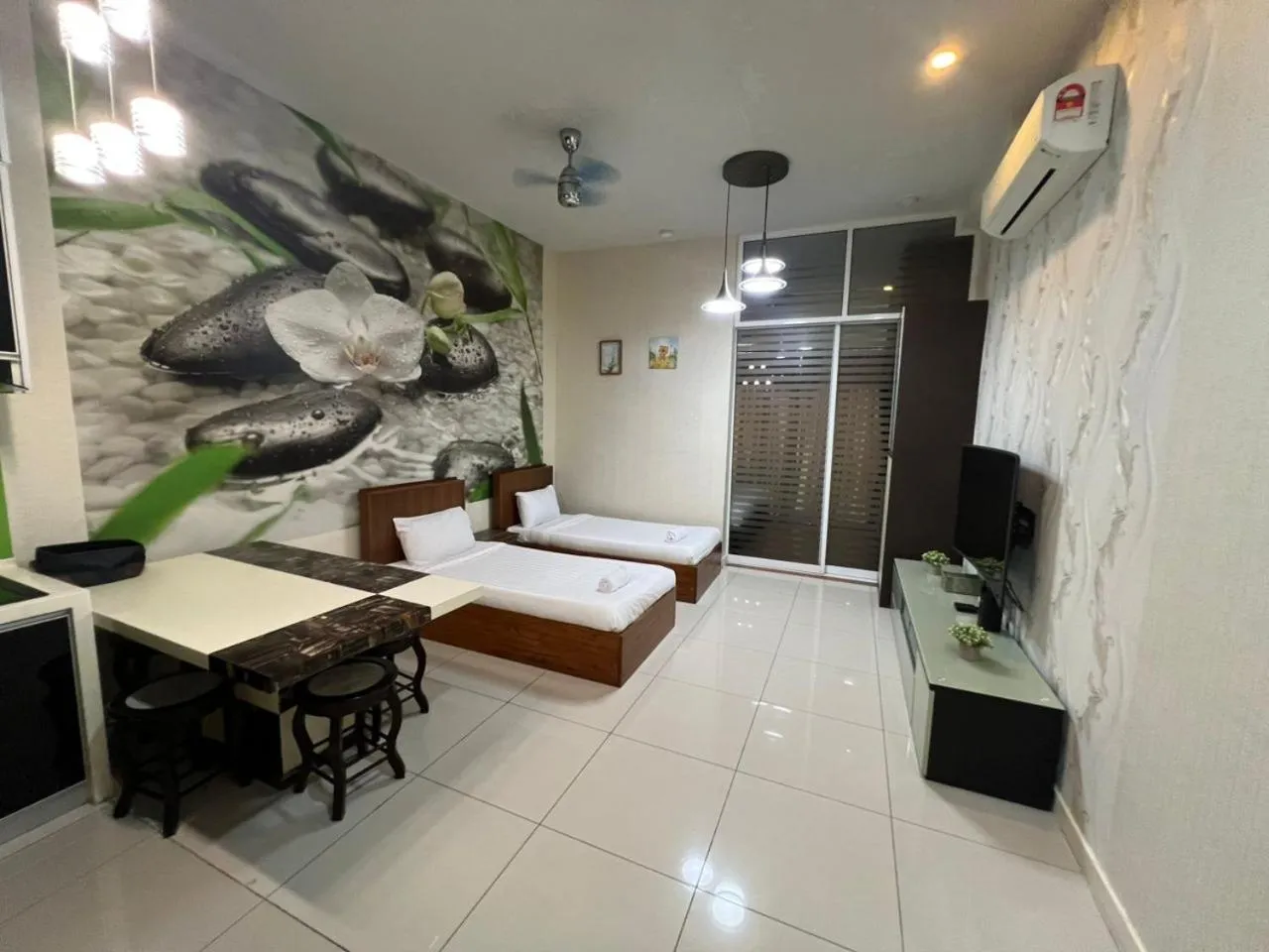 Bed in Borneo Coastal Residence @ IMAGO Mall