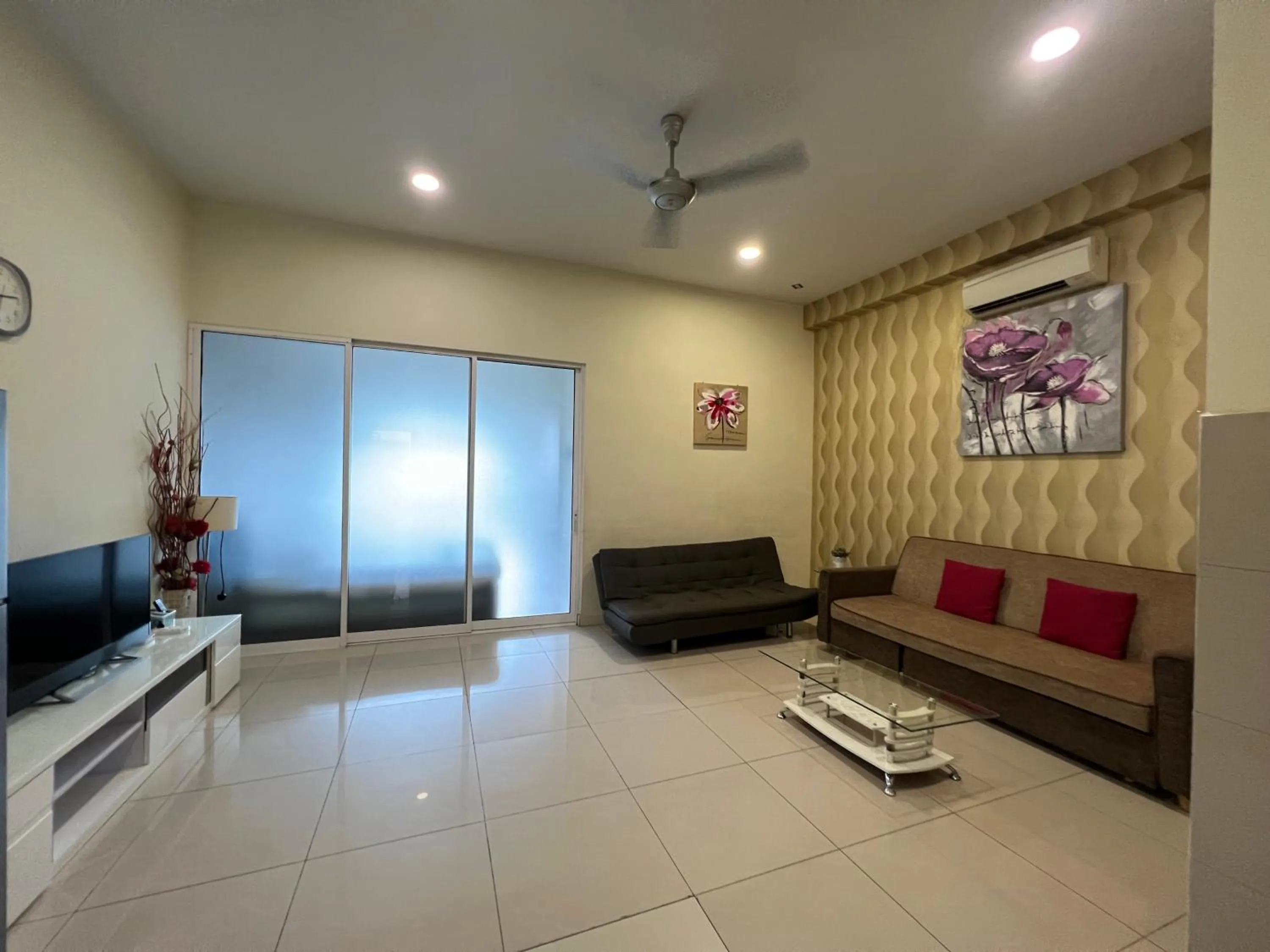 TV and multimedia in Borneo Coastal Residence @ IMAGO Mall