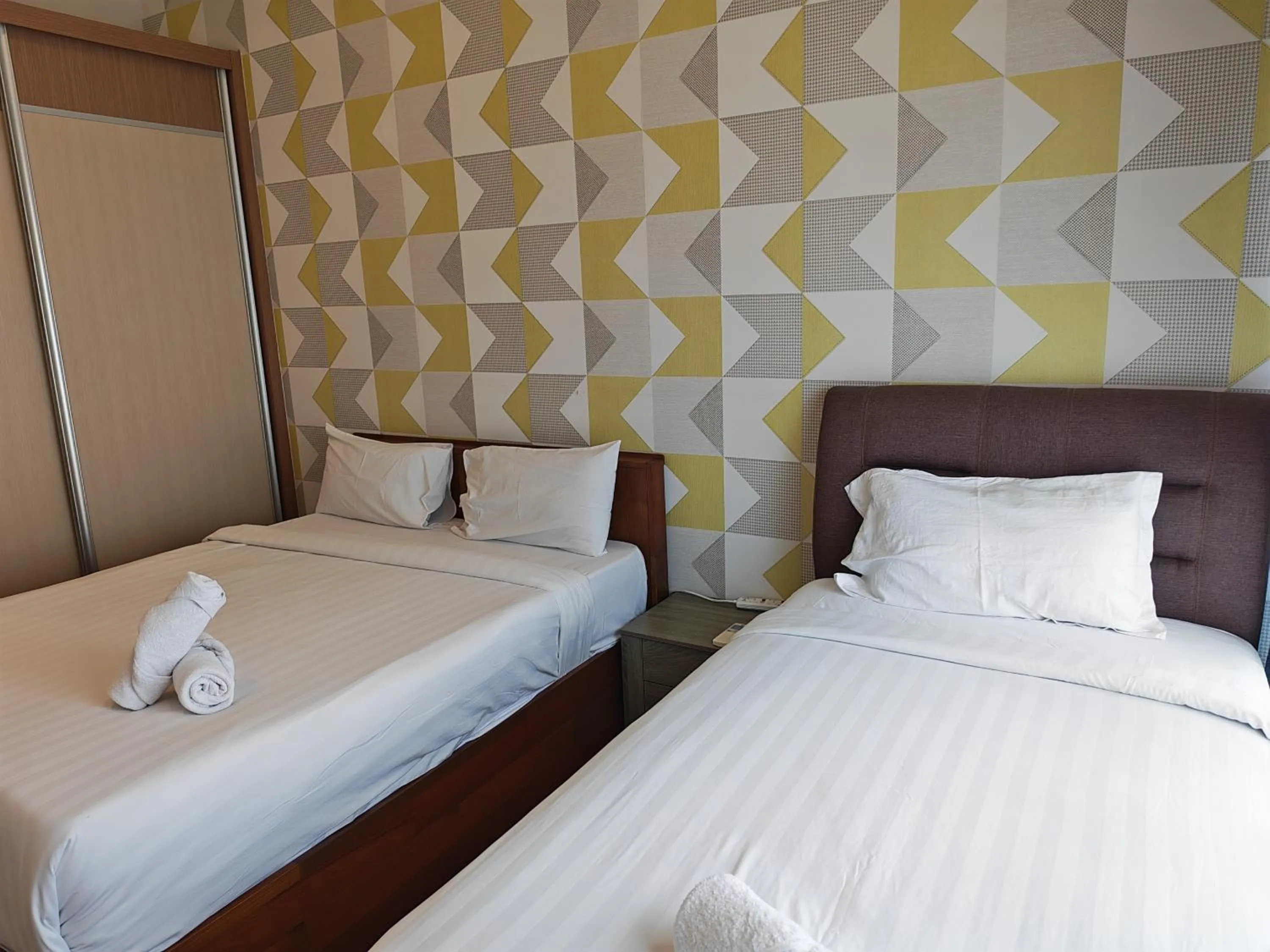 Bed in Borneo Coastal Residence @ IMAGO Mall