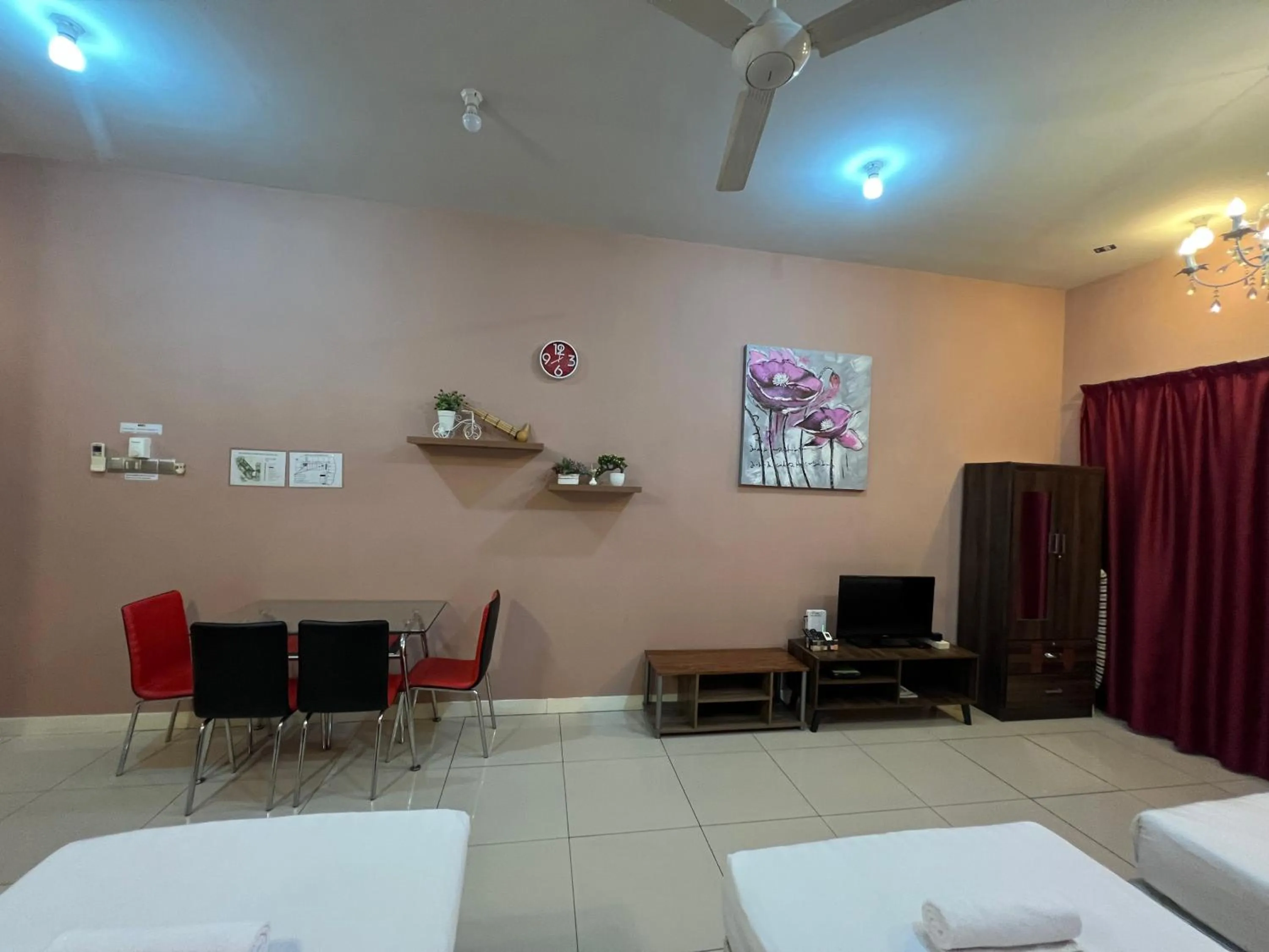 TV and multimedia, Bed in Borneo Coastal Residence @ IMAGO Mall