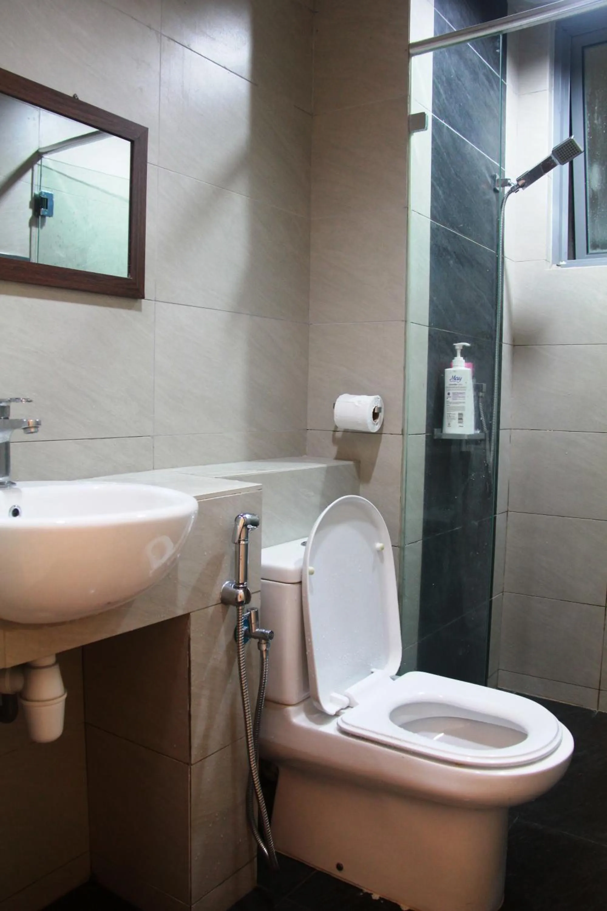 Shower in Borneo Coastal Residence @ IMAGO Mall