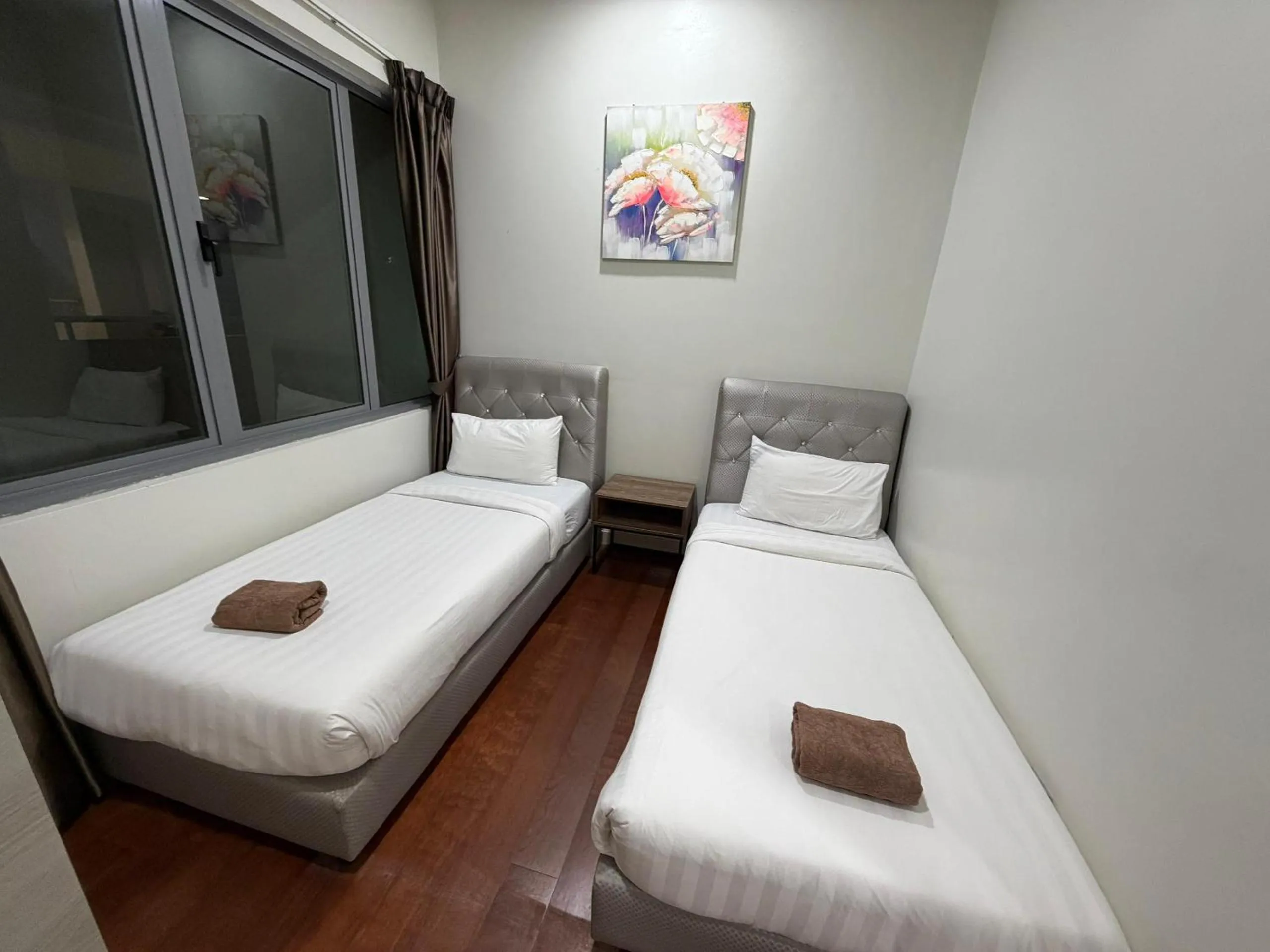 Bed in Borneo Coastal Residence @ IMAGO Mall