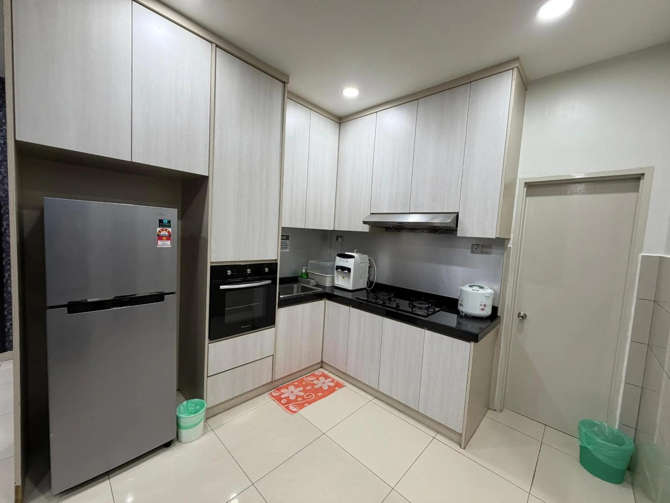 Kitchen or kitchenette in Borneo Coastal Residence @ IMAGO Mall