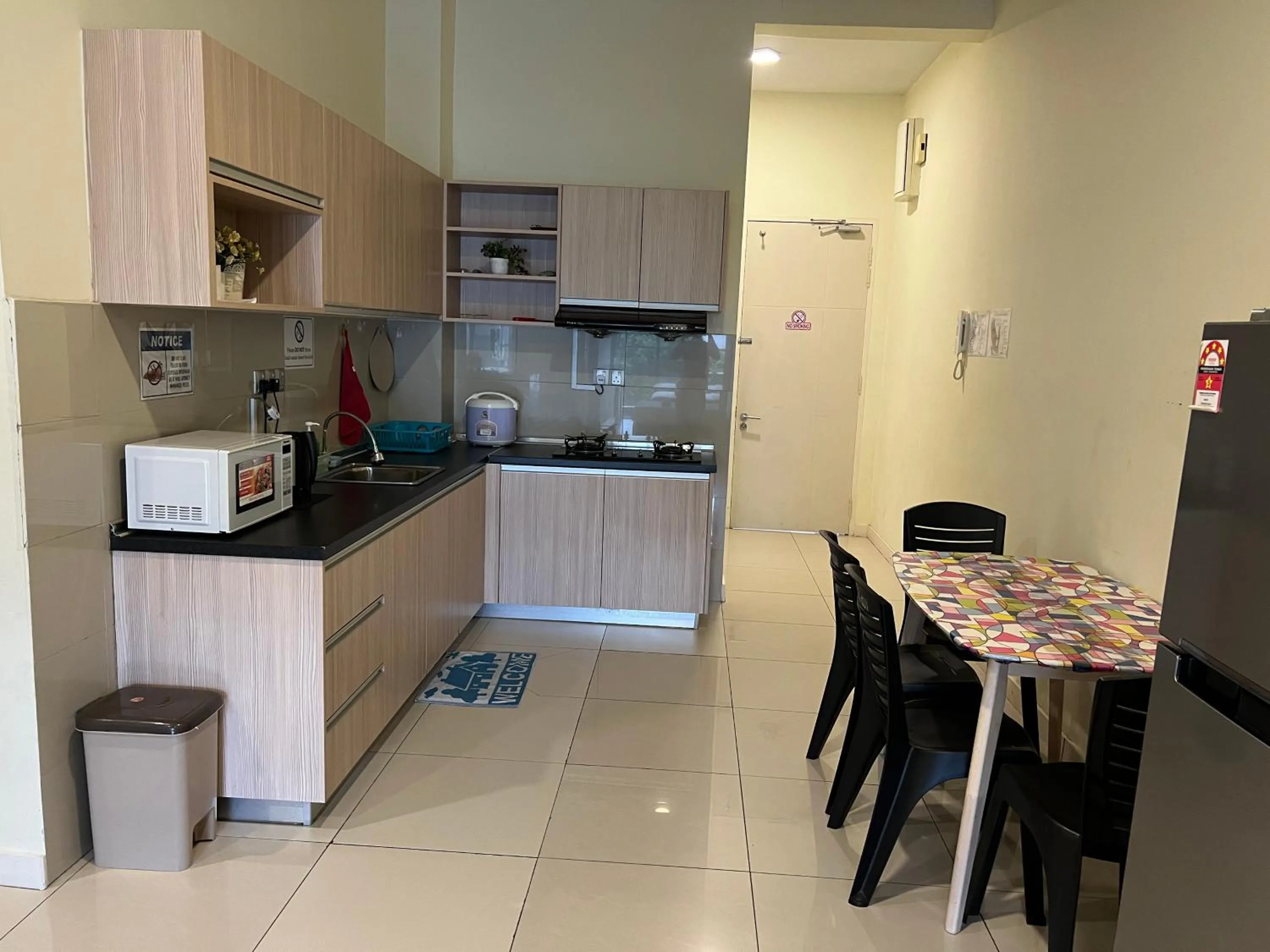 Kitchen or kitchenette in Borneo Coastal Residence @ IMAGO Mall