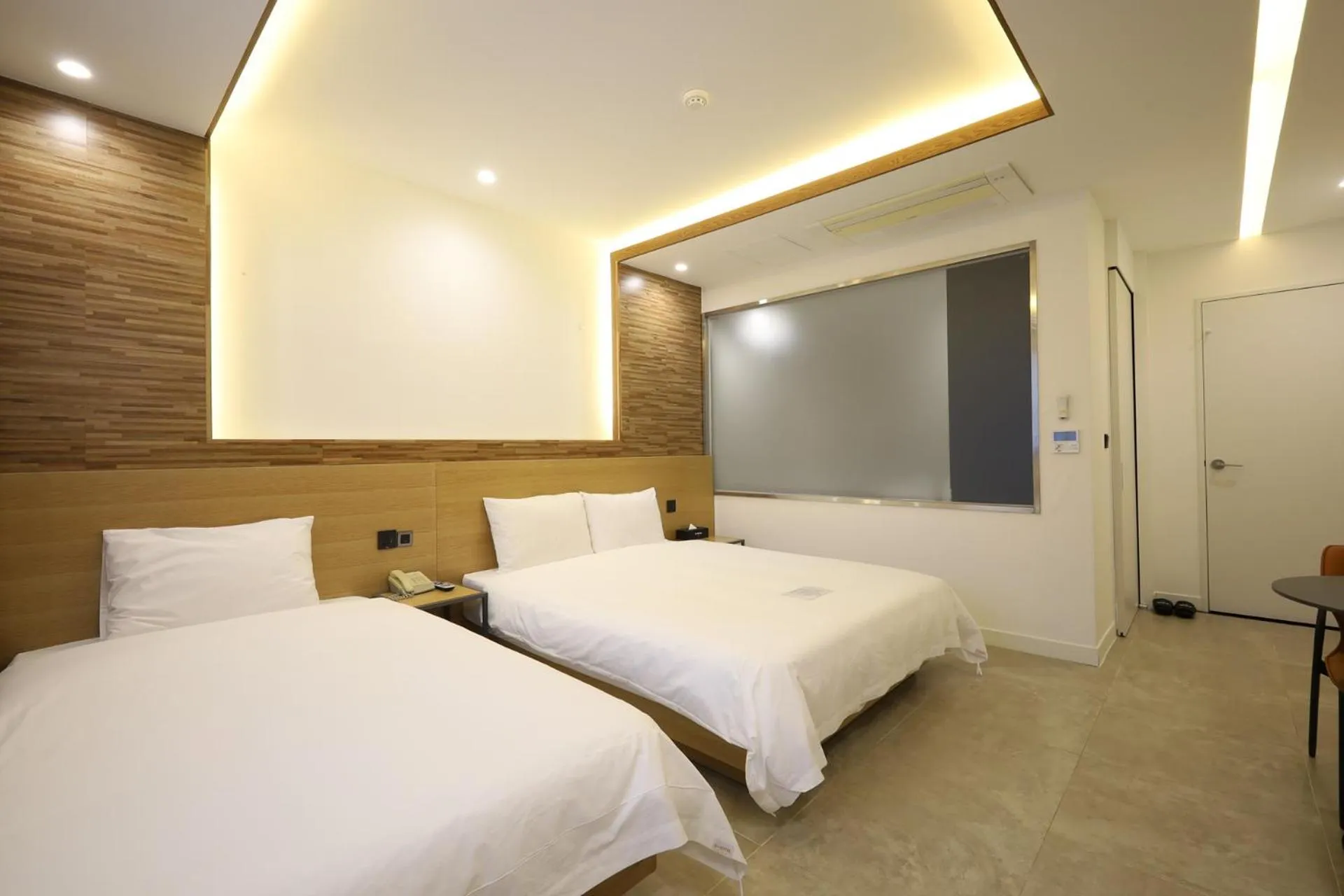 Bed in SongJeong Olla Hotel