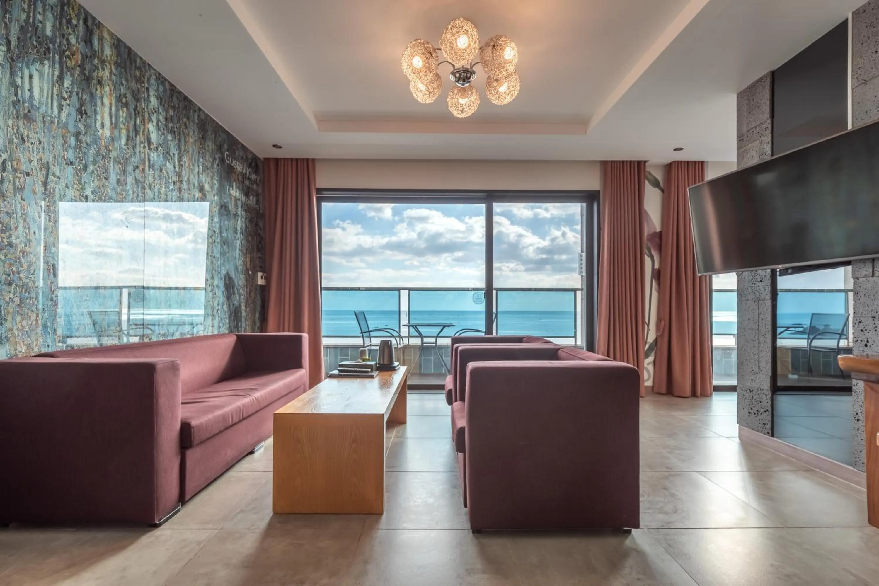 Living room in SongJeong Olla Hotel