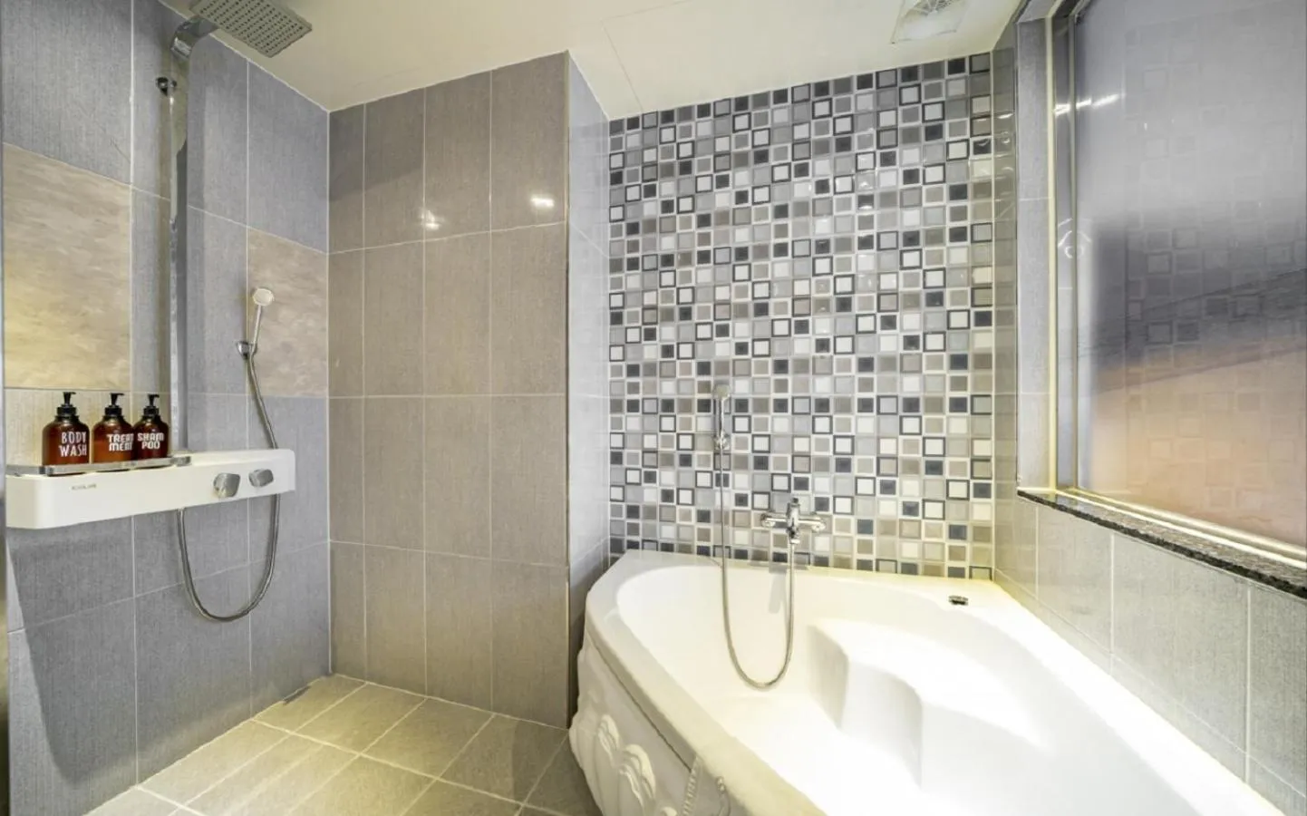 Bathroom in SongJeong Olla Hotel