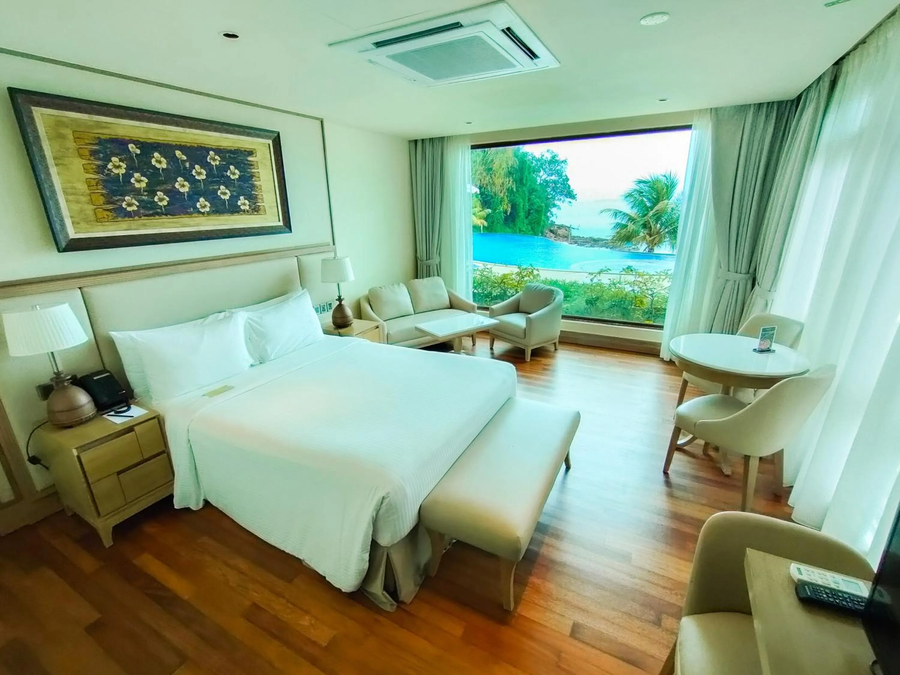 Bed in Royale Chulan Cherating Villa