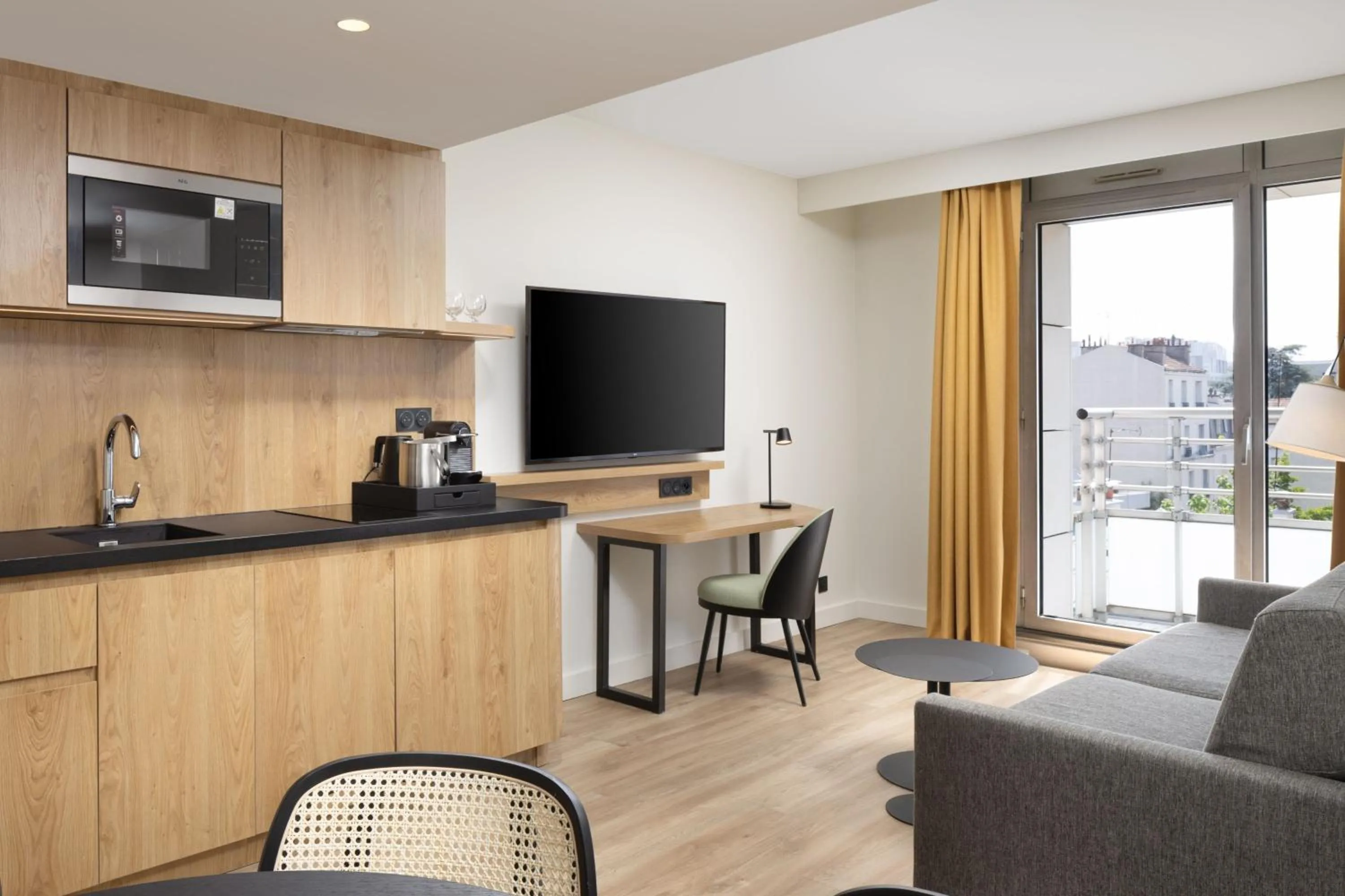 Living room in Residence Inn by Marriott Paris Didot Montparnasse