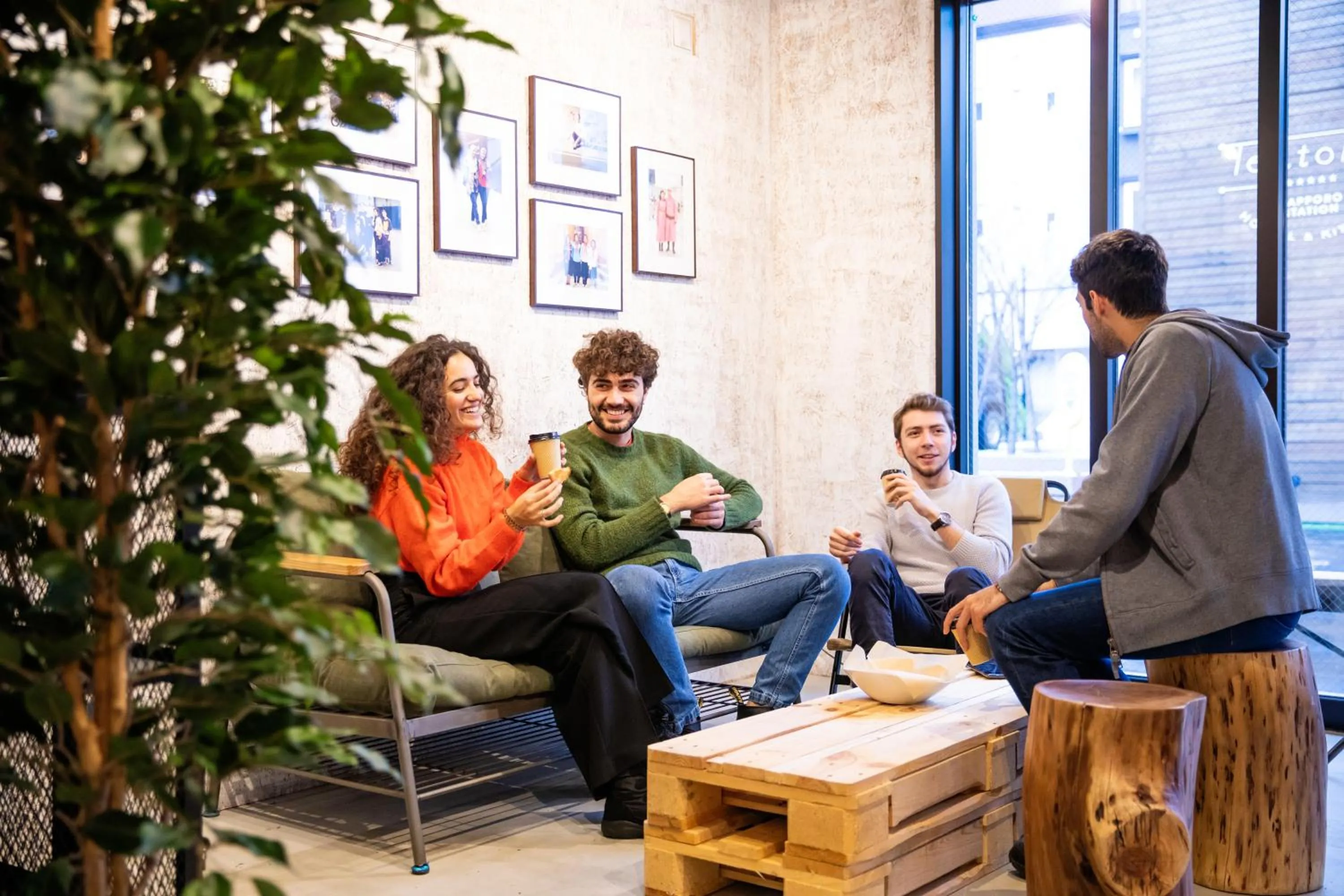 Communal lounge/ TV room in Ten to Ten Hostel