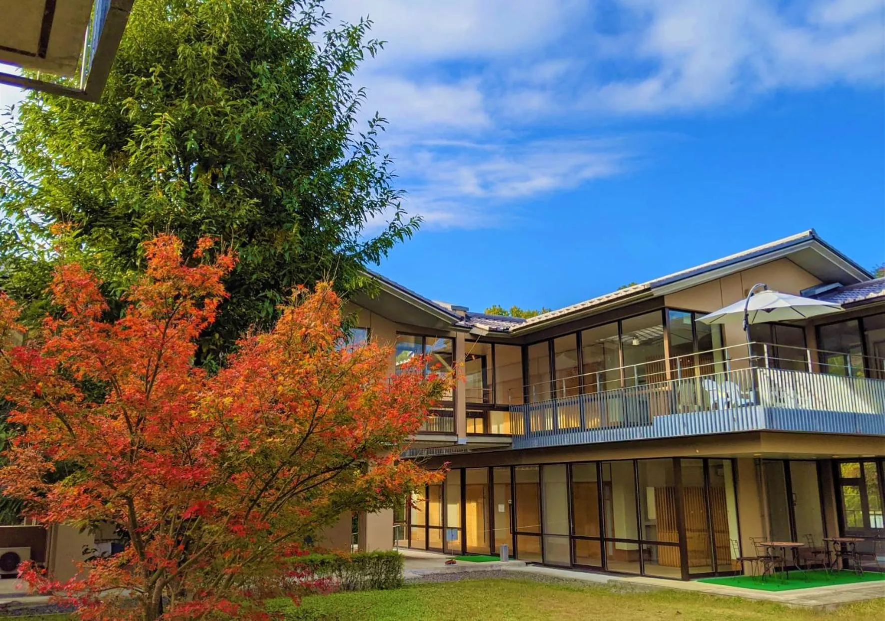 Garden in Kyoto Utano Youth Hostel