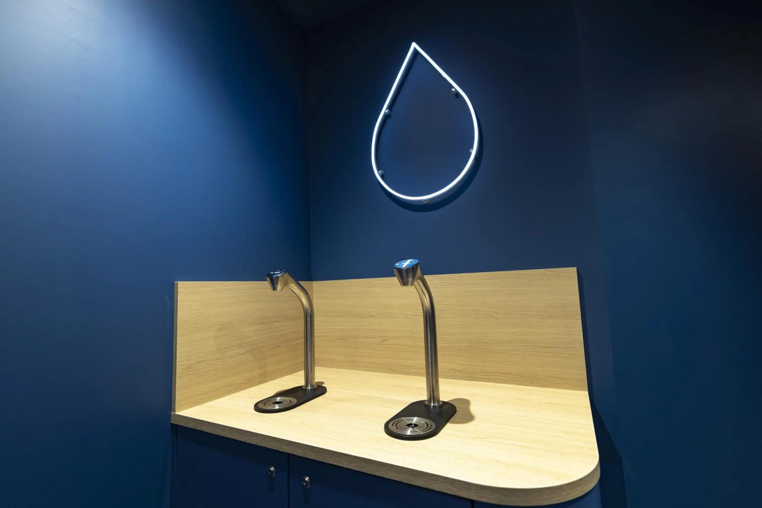 Property building in Holiday Inn Express Arras by IHG