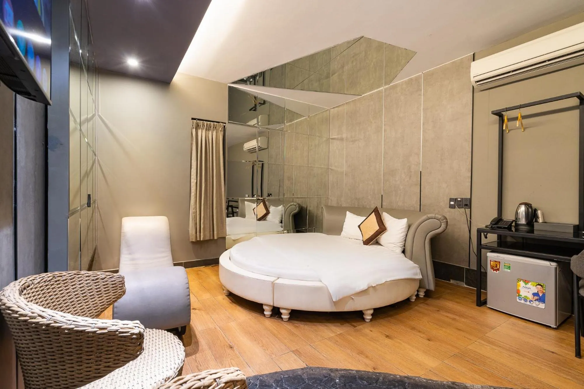 Photo of the whole room, Bed in Collection O District 10 - Bonita Grand Hotel