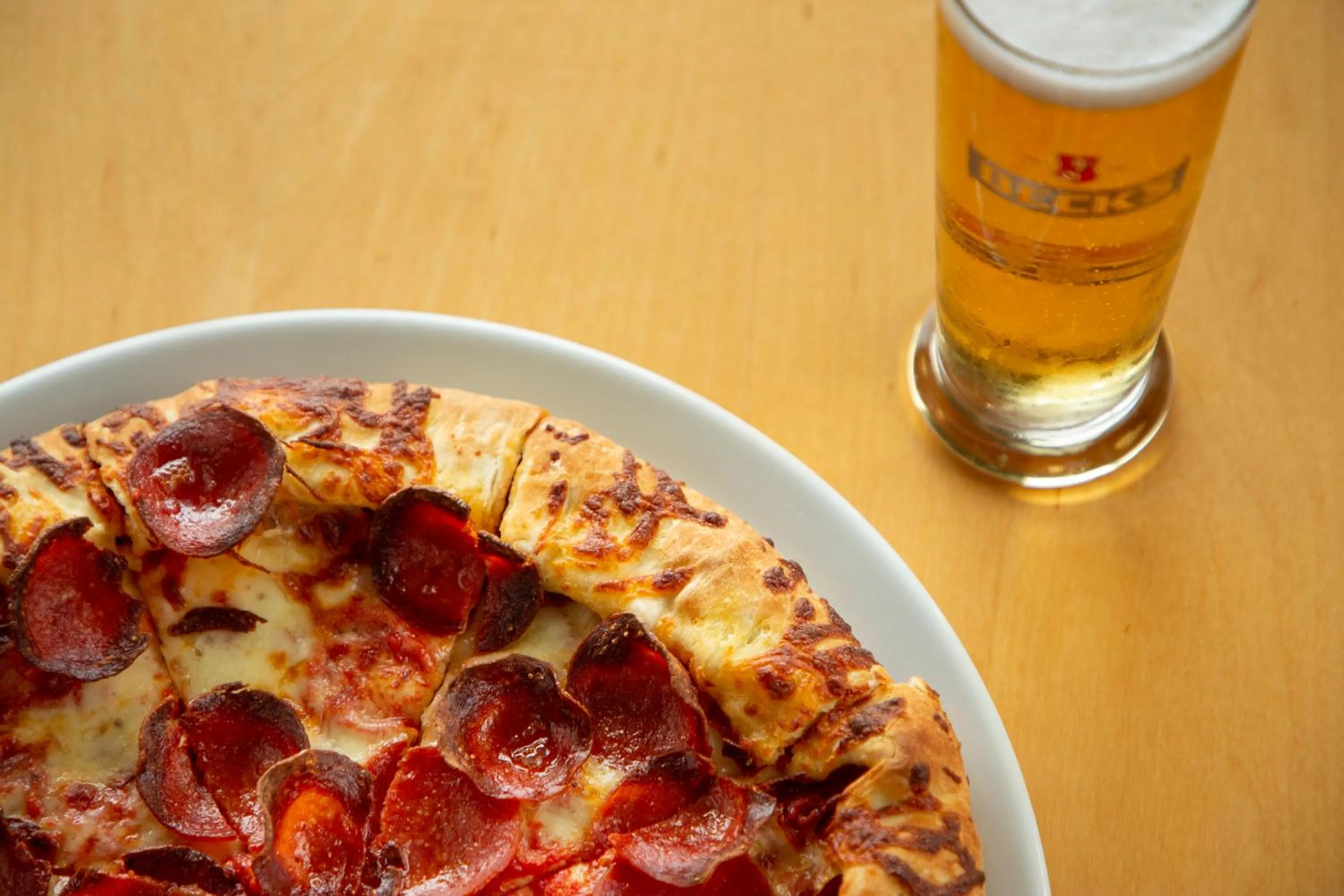 Restaurant/places to eat in Holiday Inn Express Park Royal by IHG