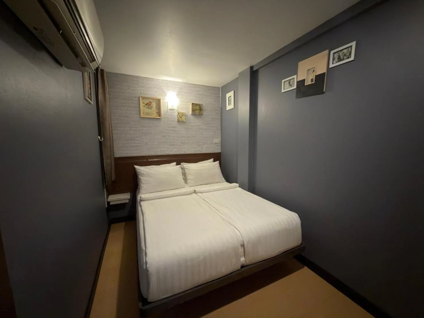 Bed in BB House Phra Athit