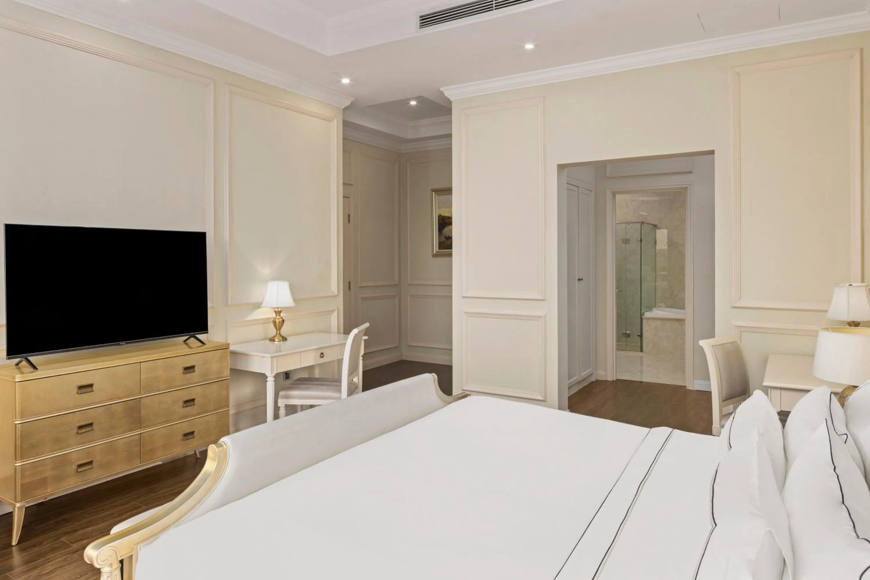 Bed in Vinpearl Cua Hoi, Affiliated by Melia