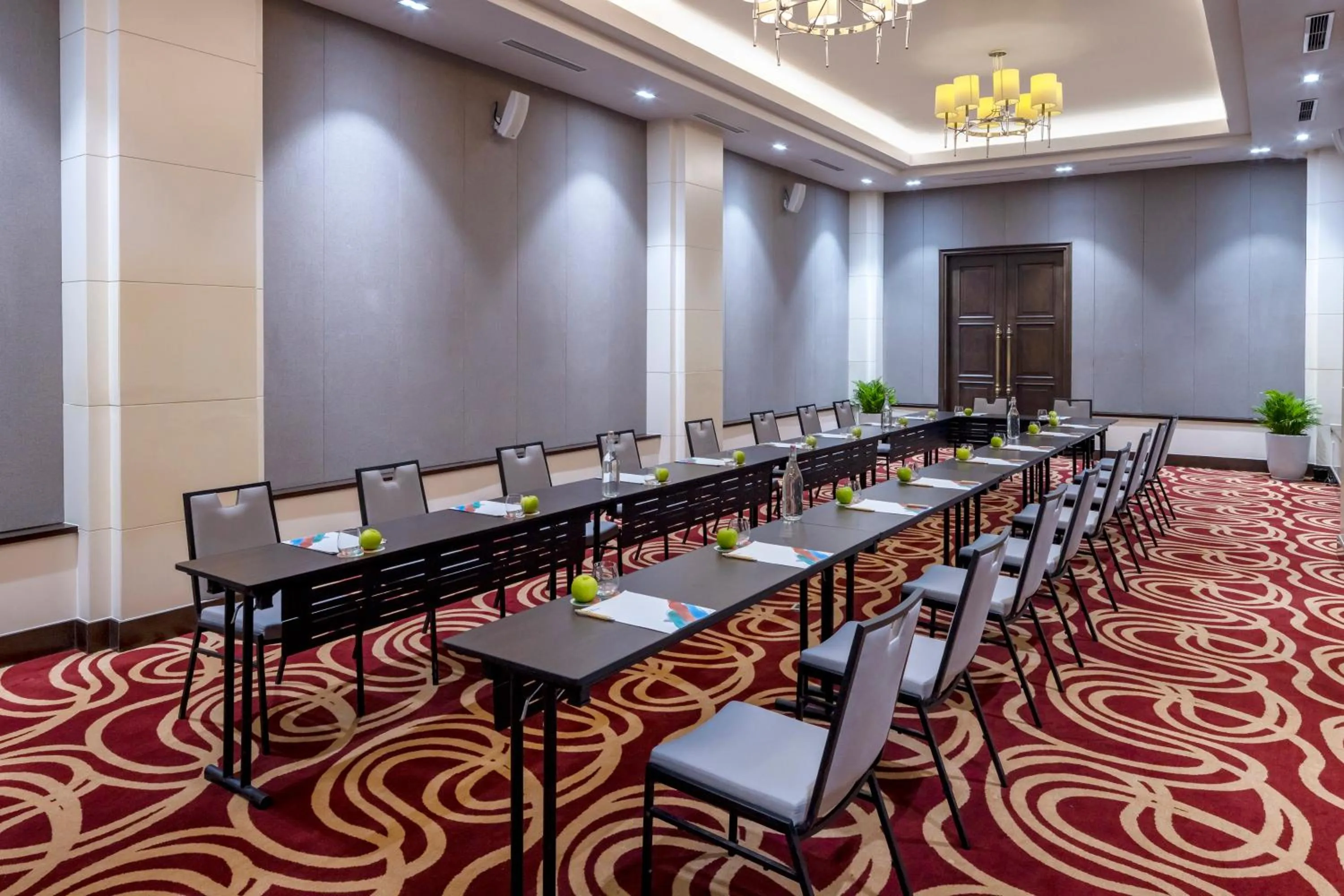Banquet/Function facilities in Vinpearl Cua Hoi, Affiliated by Melia