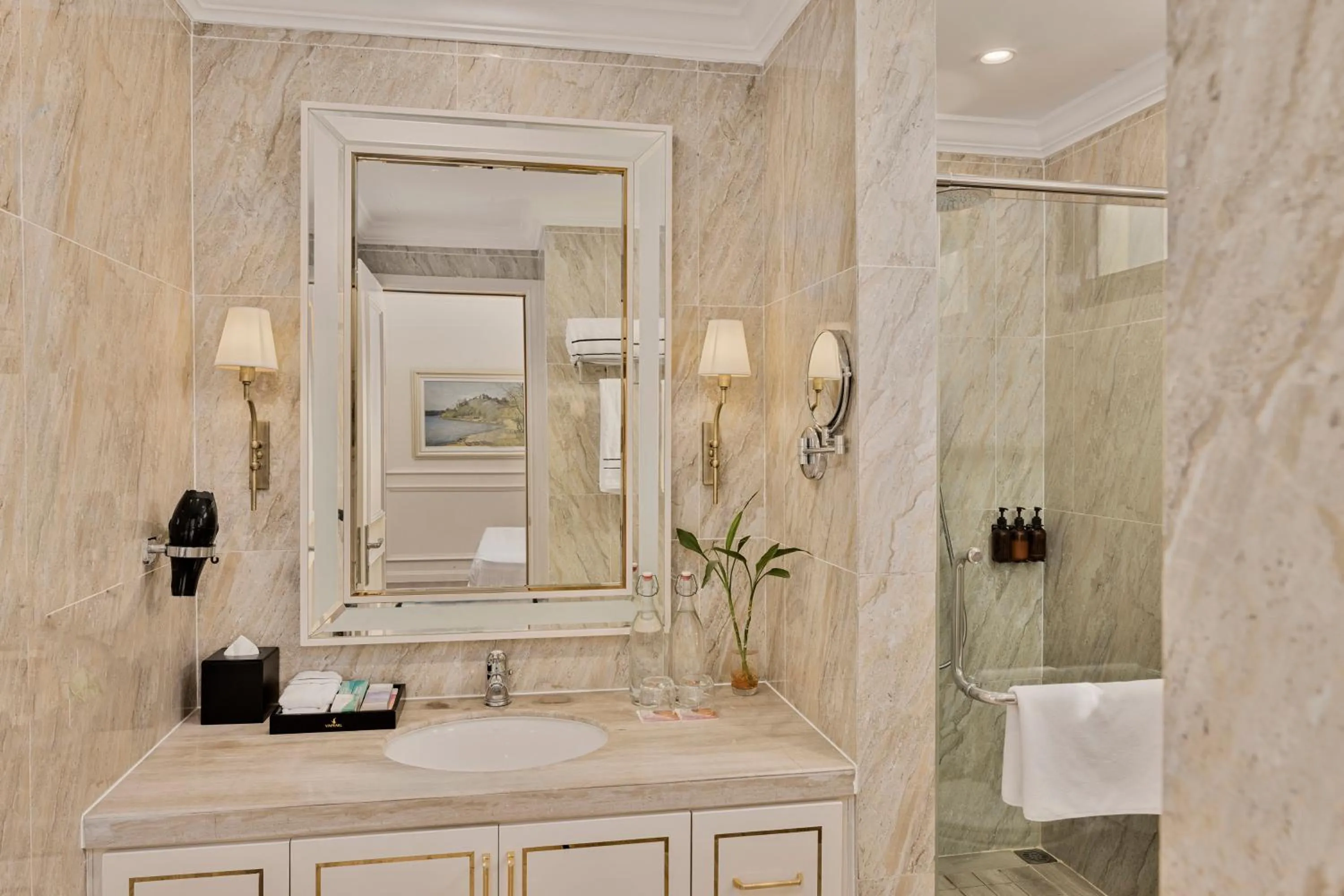 Shower in Vinpearl Cua Hoi, Affiliated by Melia