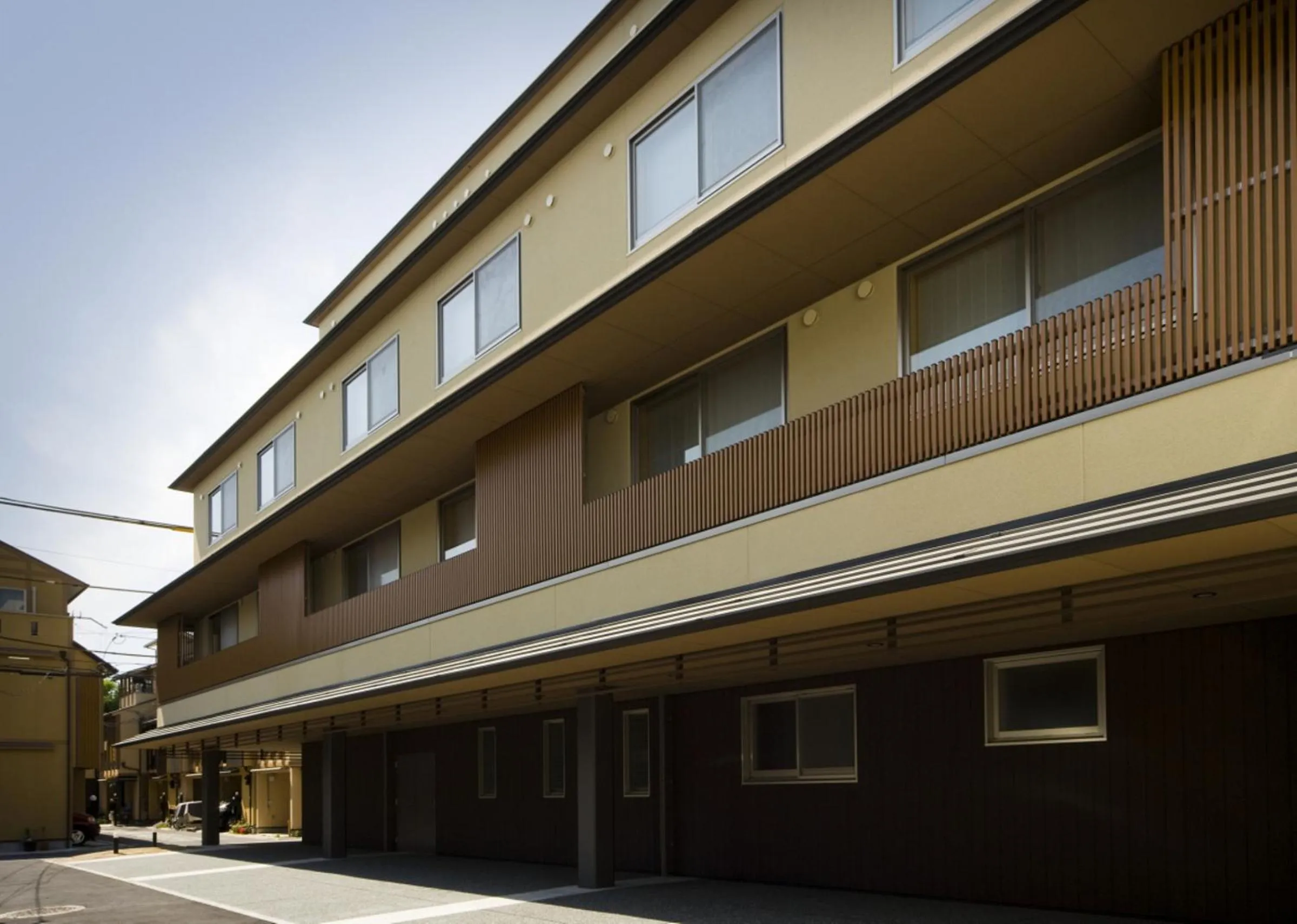 Property building in Yuno Yado Shoei