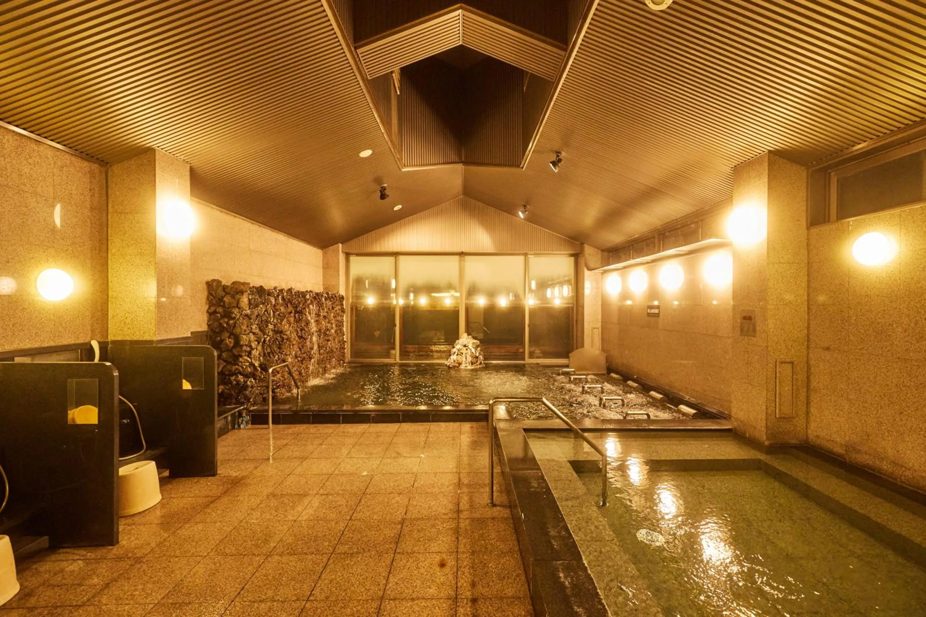 Public Bath in Yuno Yado Shoei