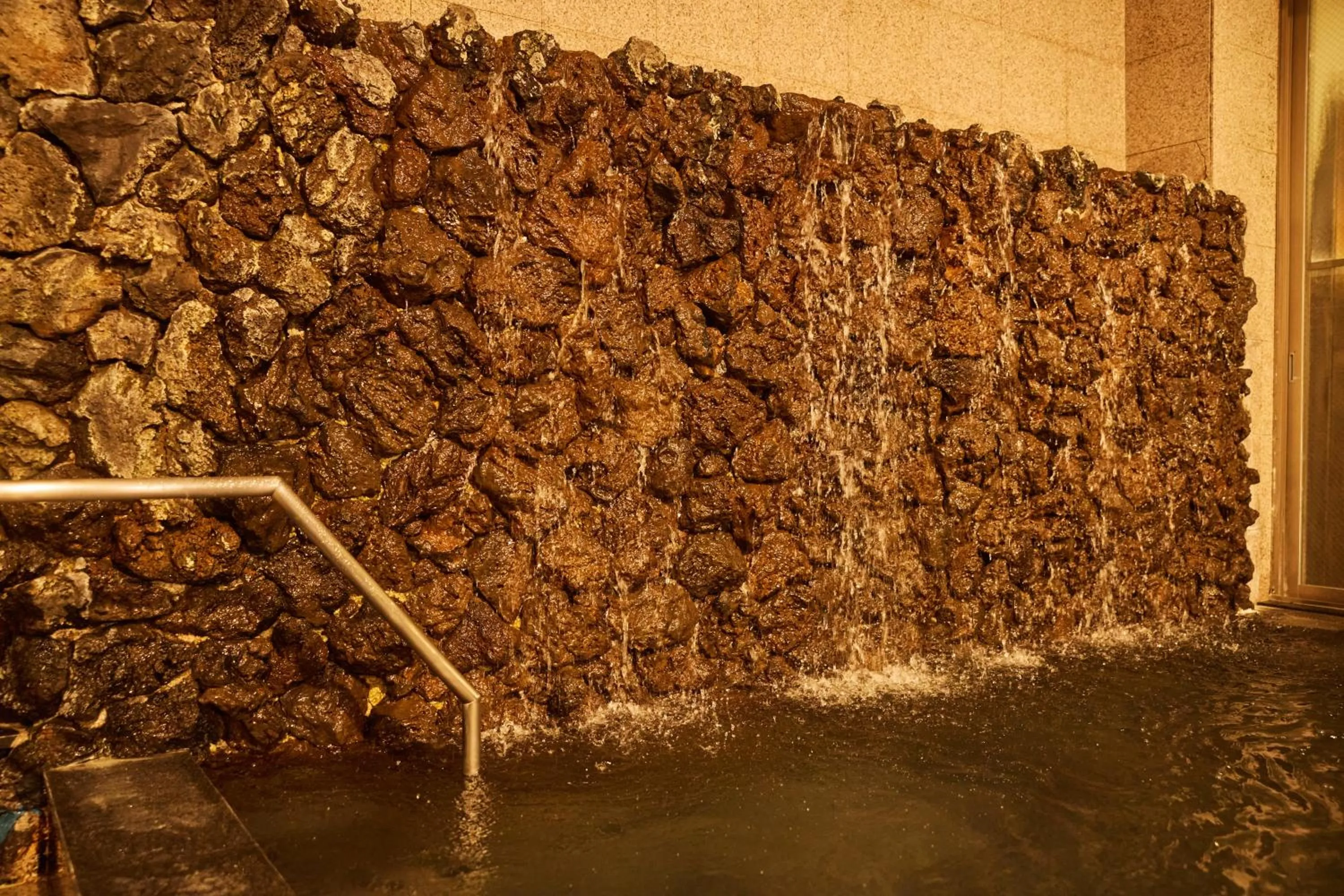 Public Bath in Yuno Yado Shoei