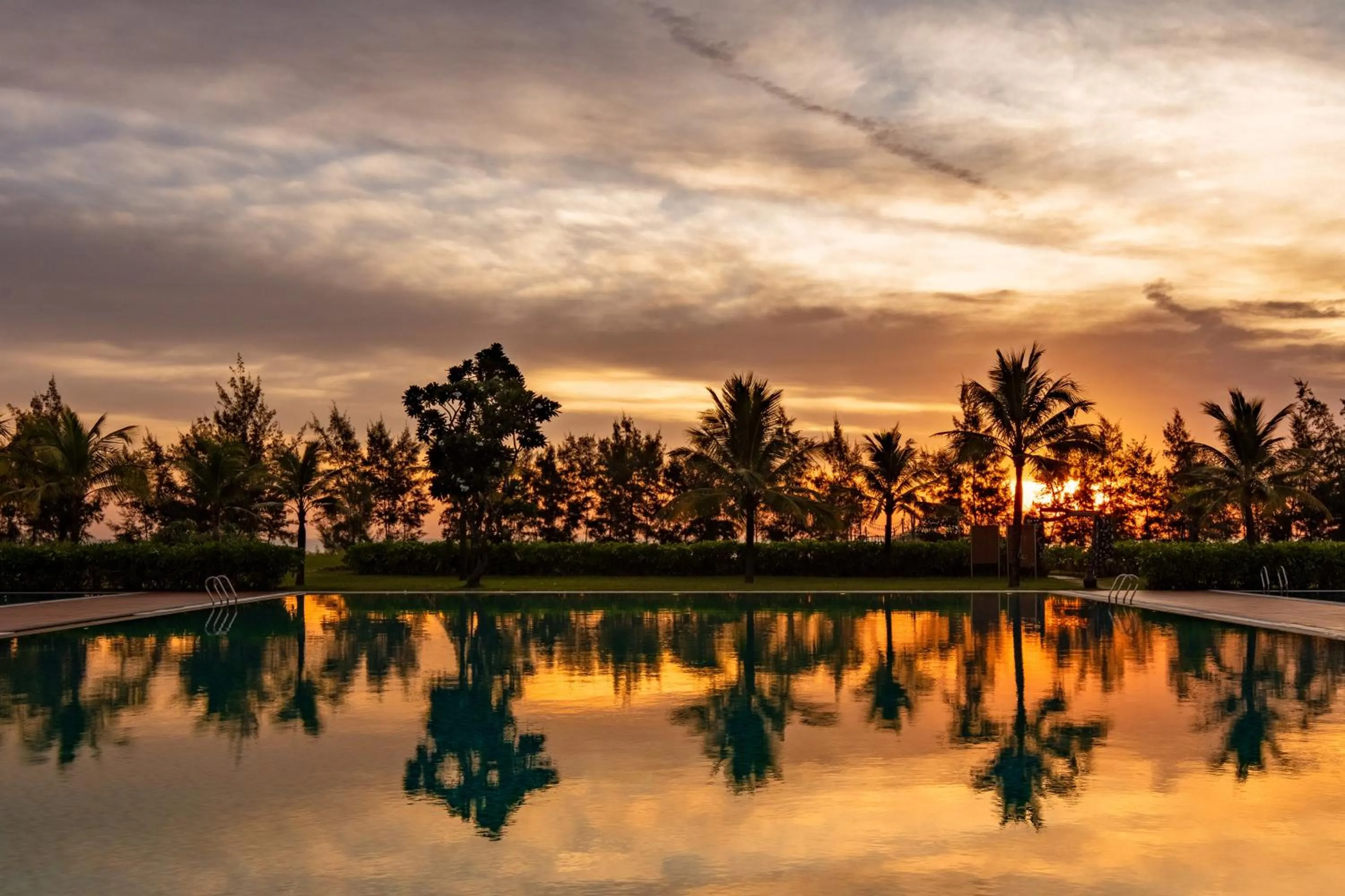 Swimming pool in Meliá Vinpearl Cua Sot Beach Resort