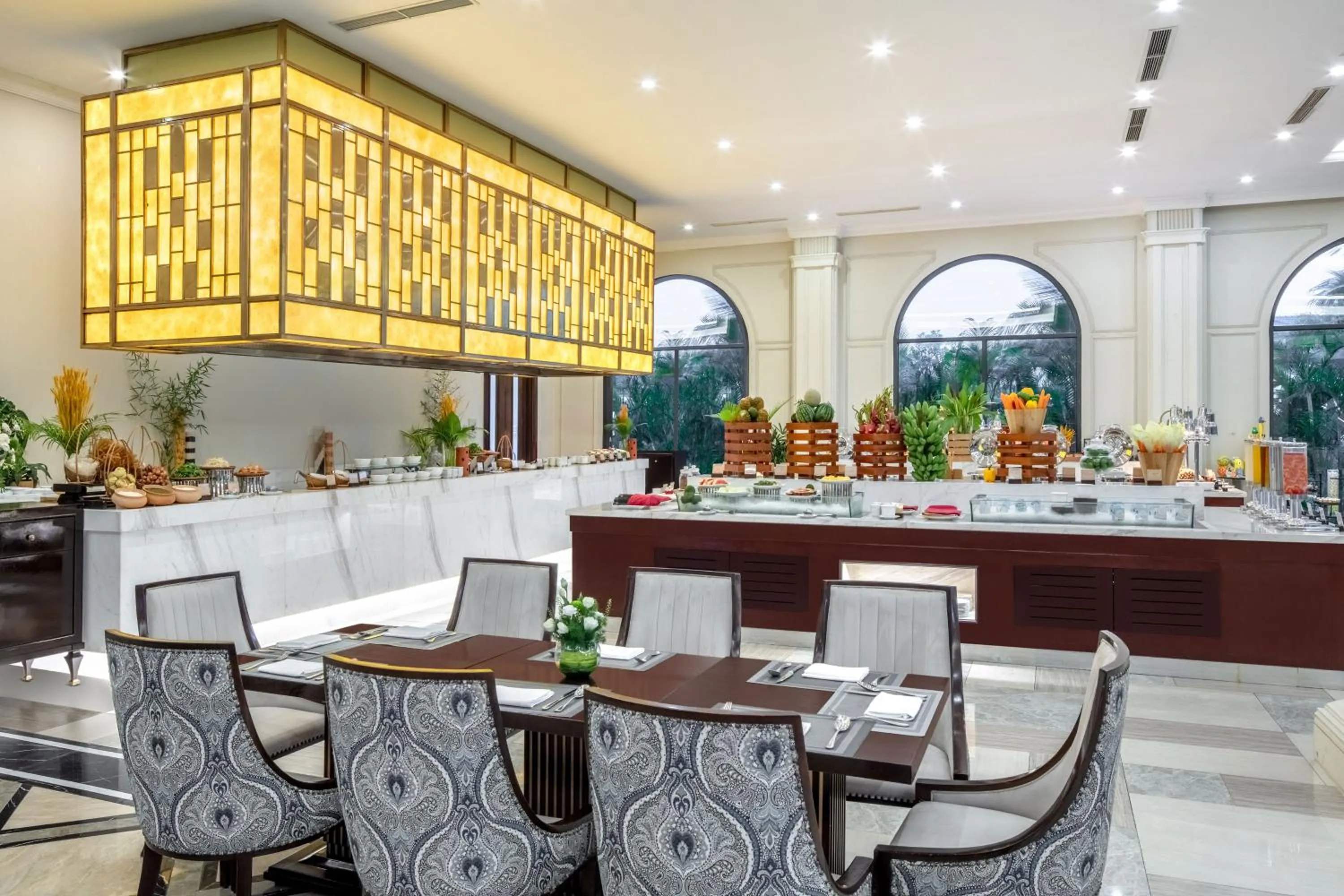 Restaurant/places to eat in Meliá Vinpearl Cua Sot Beach Resort