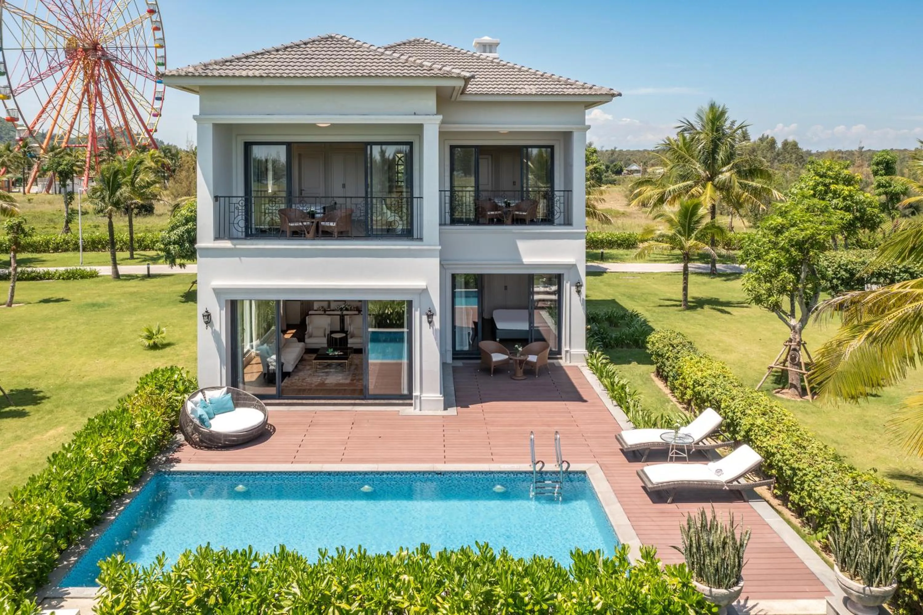 Facade/entrance in Meliá Vinpearl Cua Sot Beach Resort