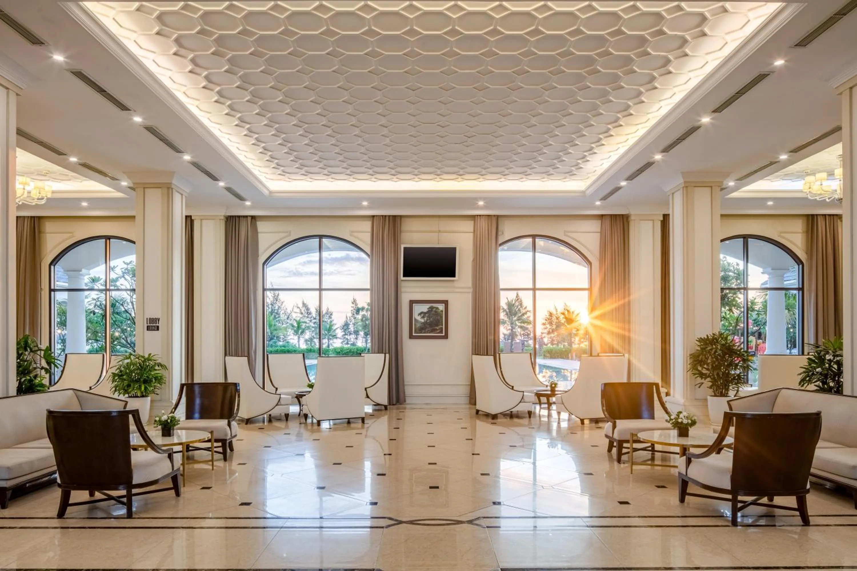 Lobby or reception in Meliá Vinpearl Cua Sot Beach Resort