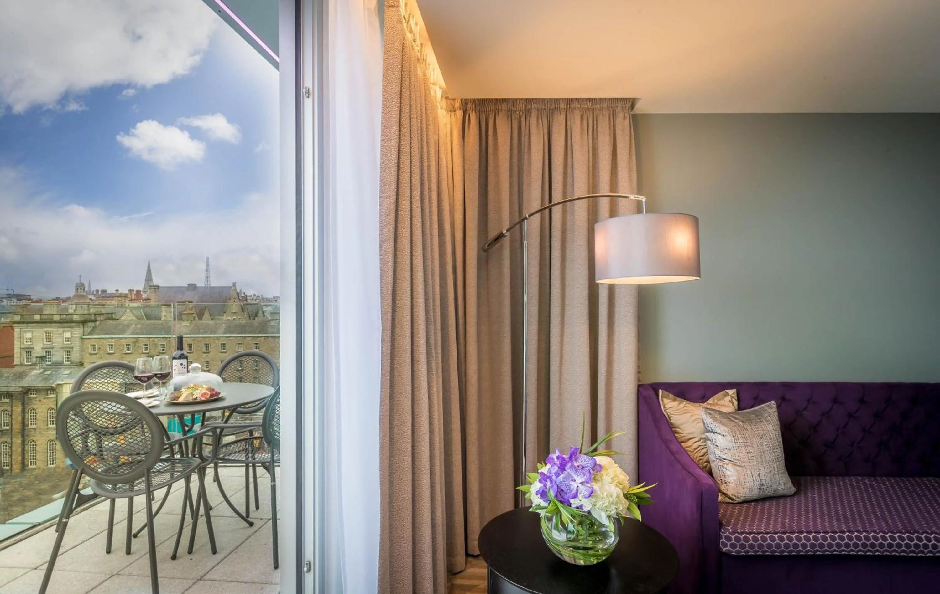 Balcony/Terrace in The Trinity City Hotel