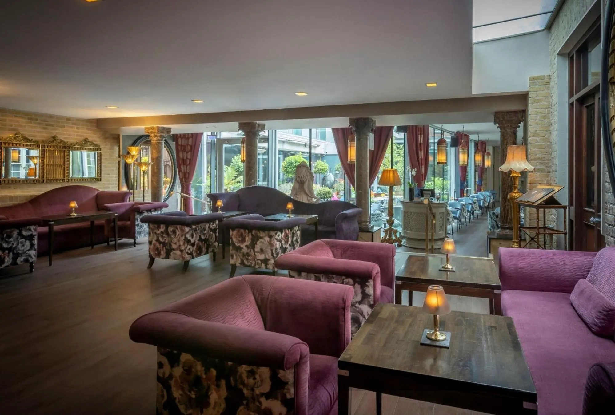 Lounge or bar in The Trinity City Hotel