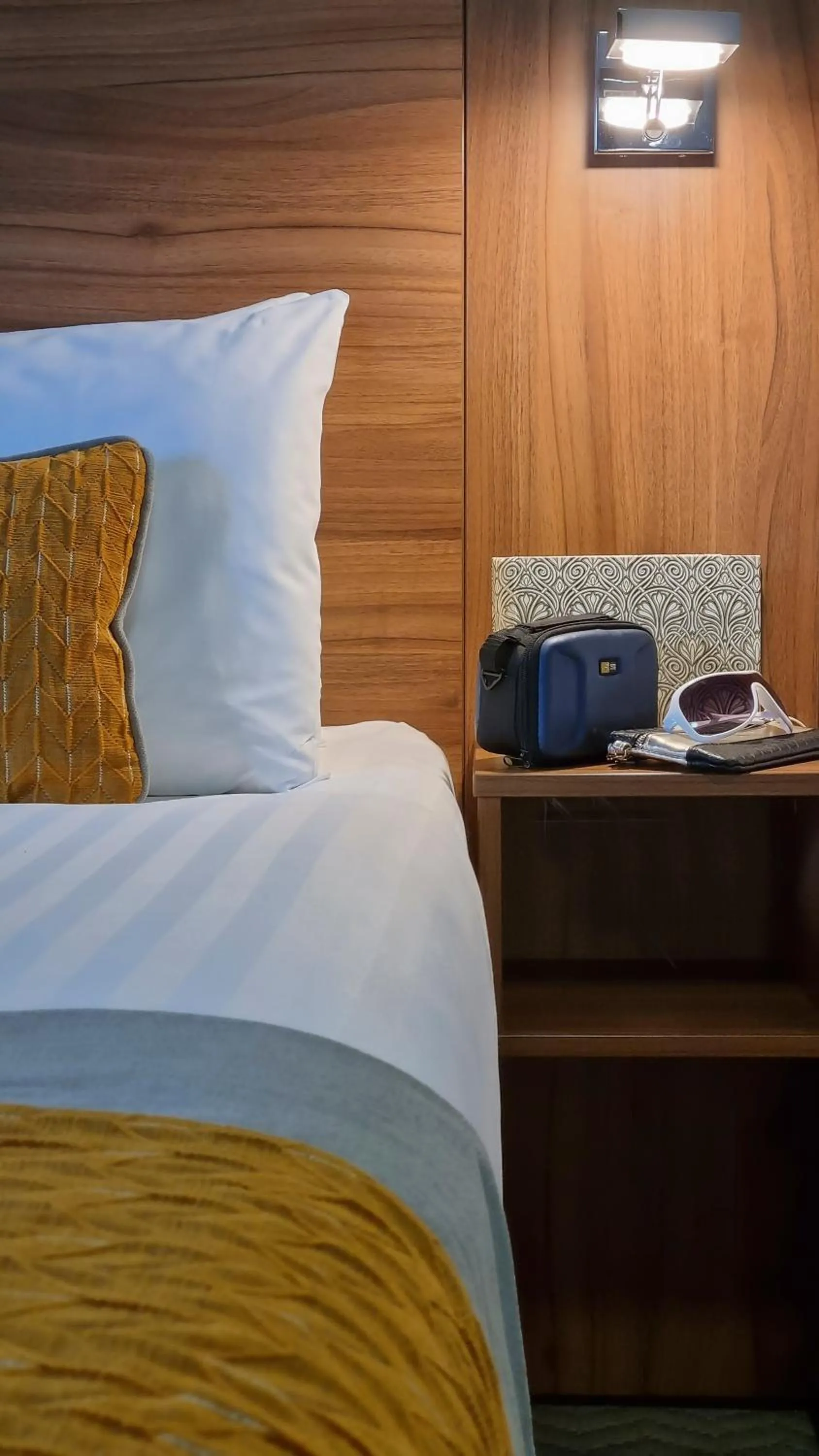 Bed in Maldron Hotel Derry