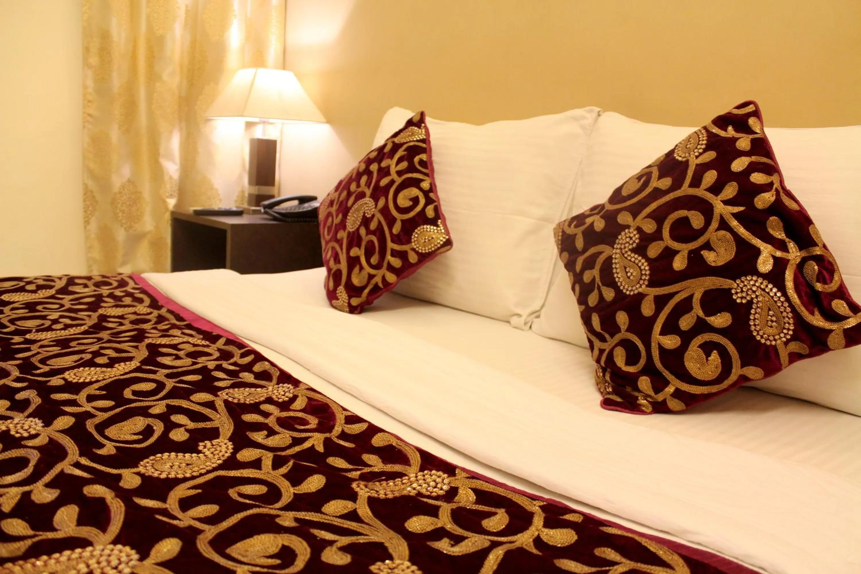 Bedroom, Bed in Anand Bhawan