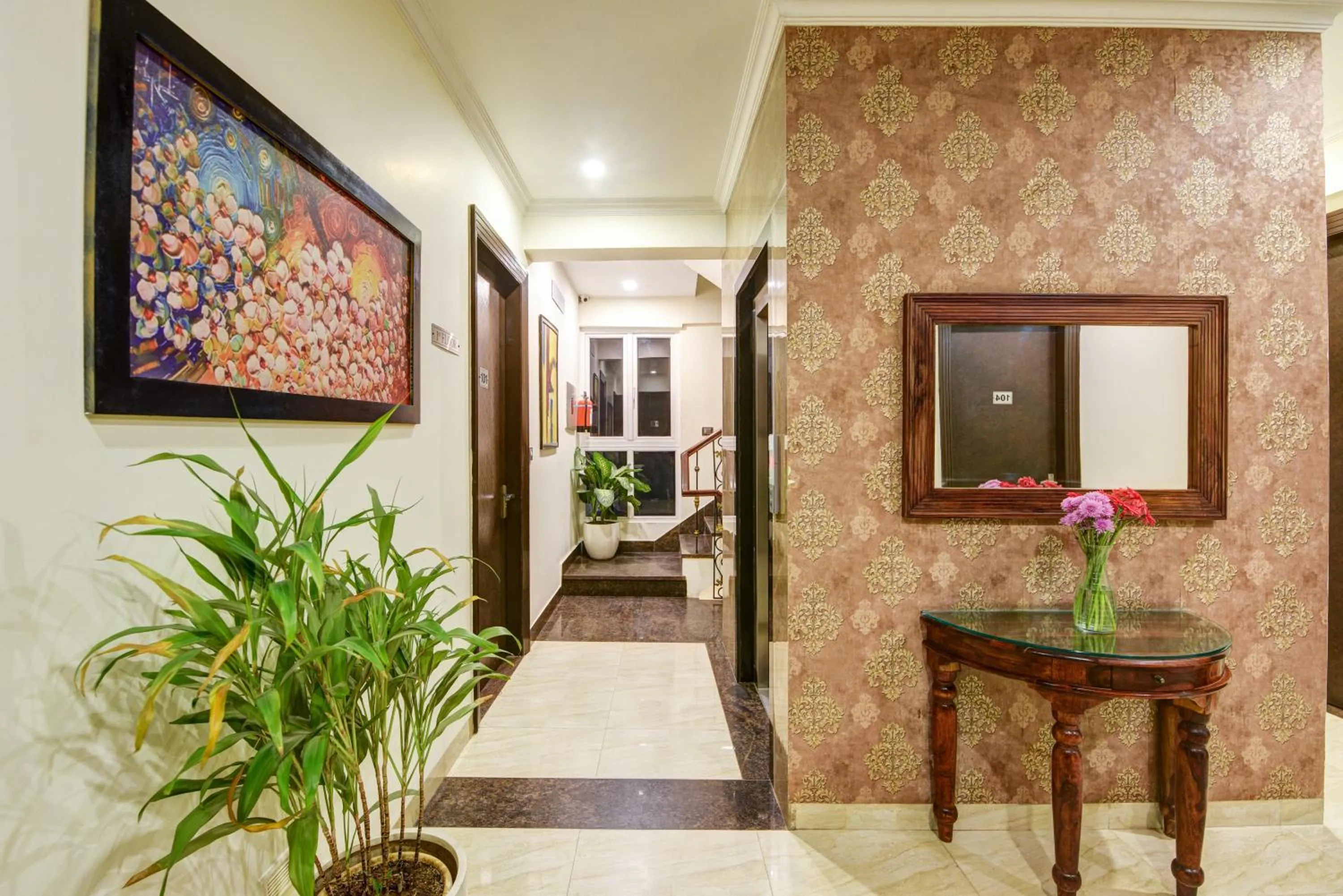 Decorative detail in Anand Bhawan