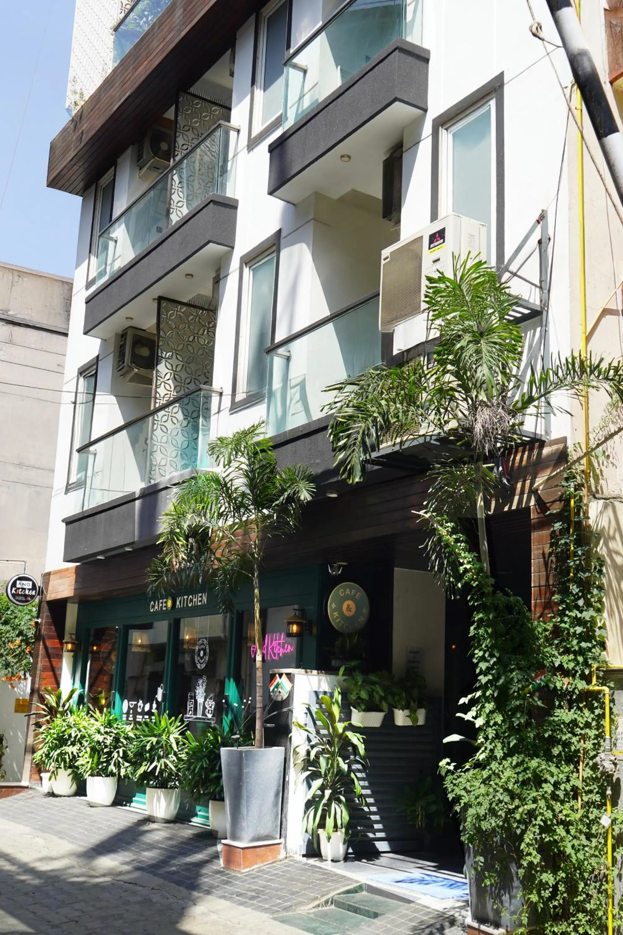 Property building in Anand Bhawan