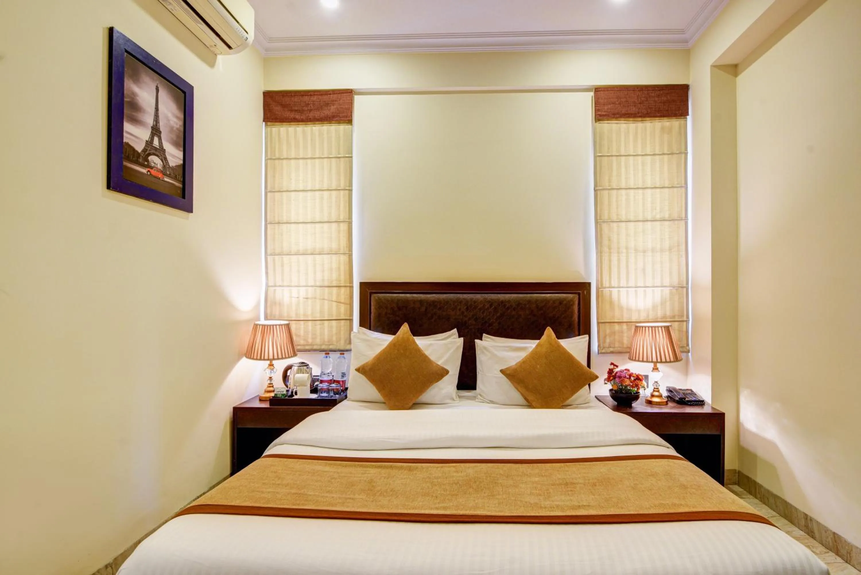 Property building, Bed in Anand Bhawan