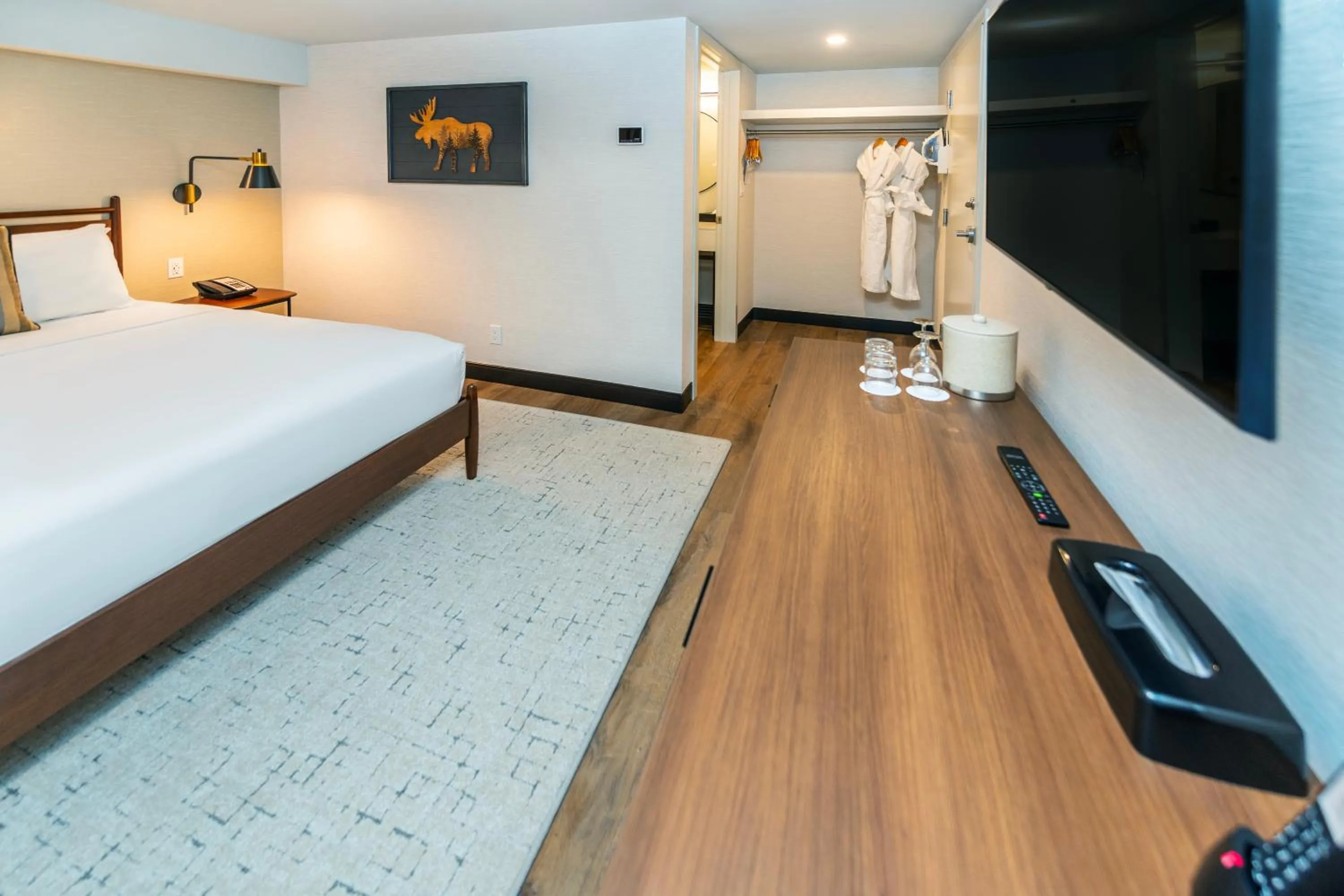 Coffee/tea facilities, Bed in Charltons Banff