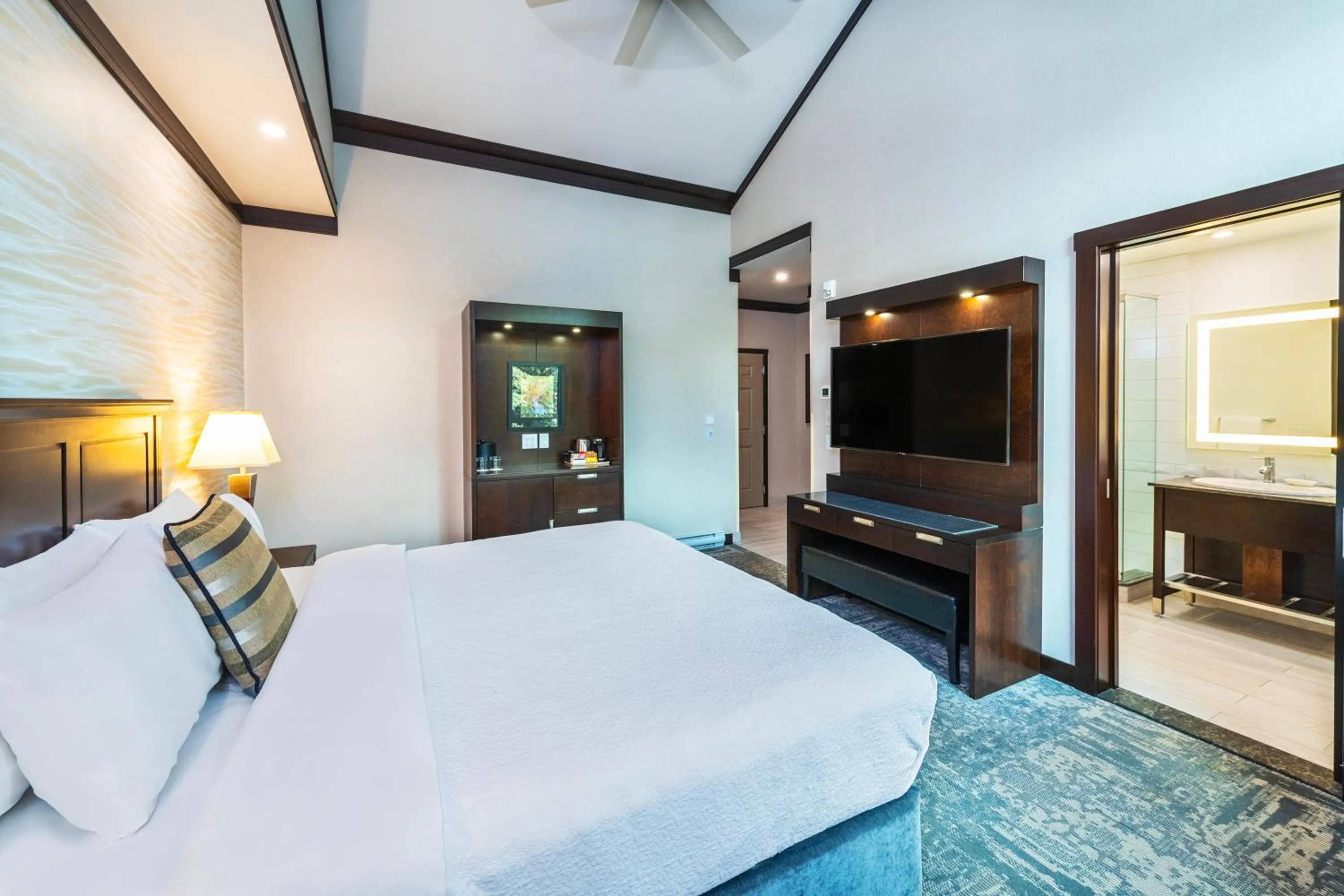 Bedroom, Bed in Charltons Banff