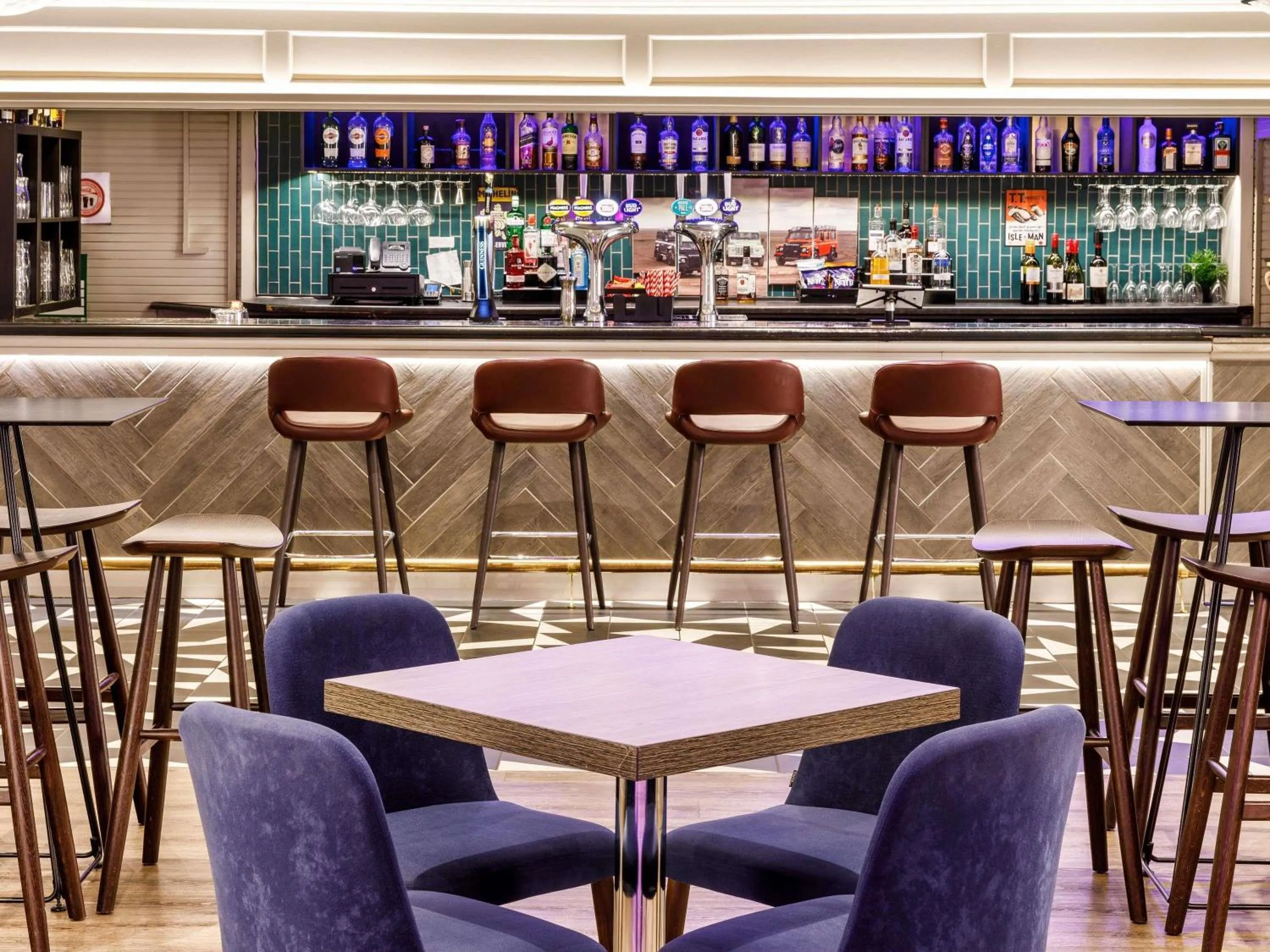 Property building in Mercure Birmingham West Hotel