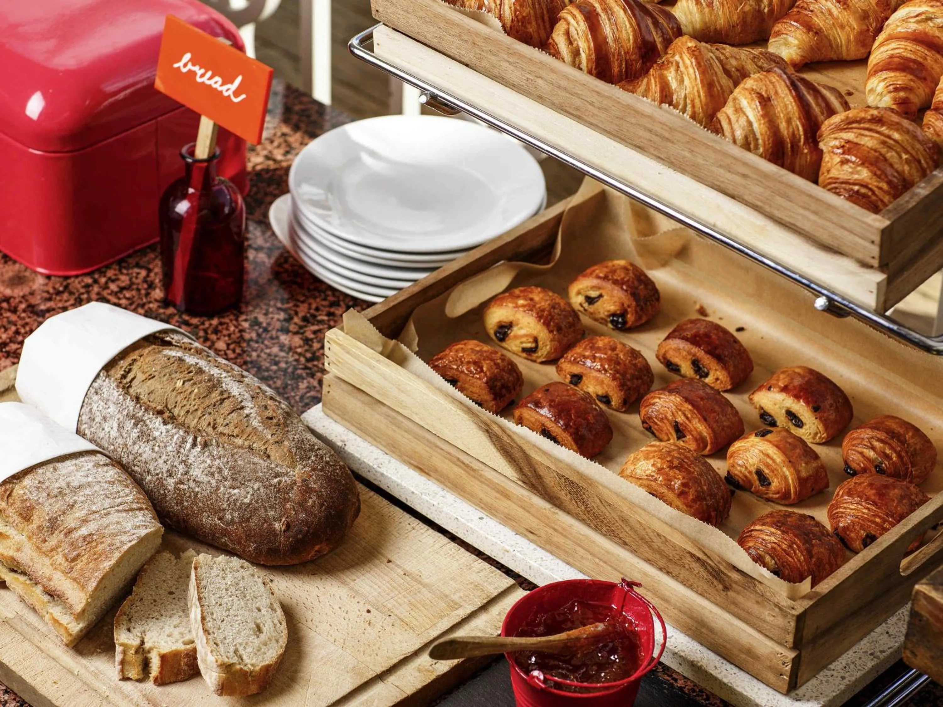 Breakfast in Mercure Birmingham West Hotel